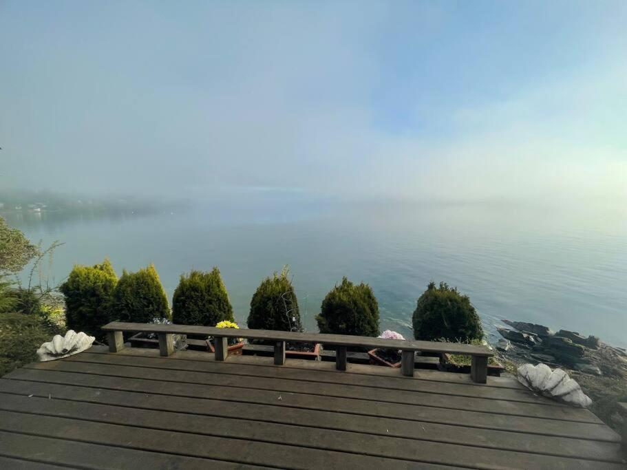 Vancouver Castle Waterfront with hot tub beach downtown