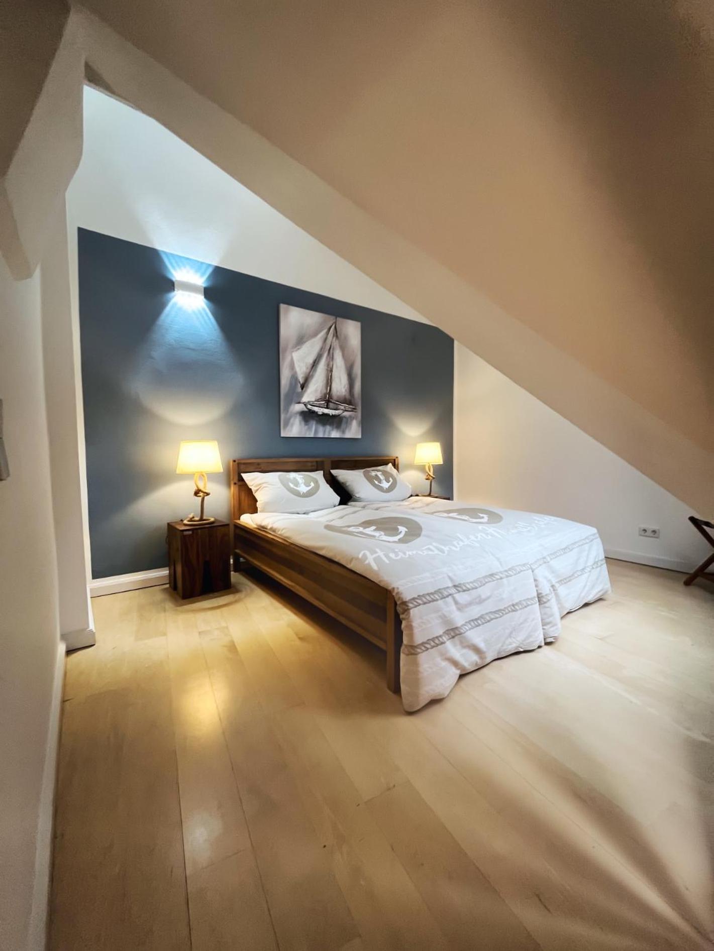 LOFT-Panoramablick-HAFEN & ELBE!