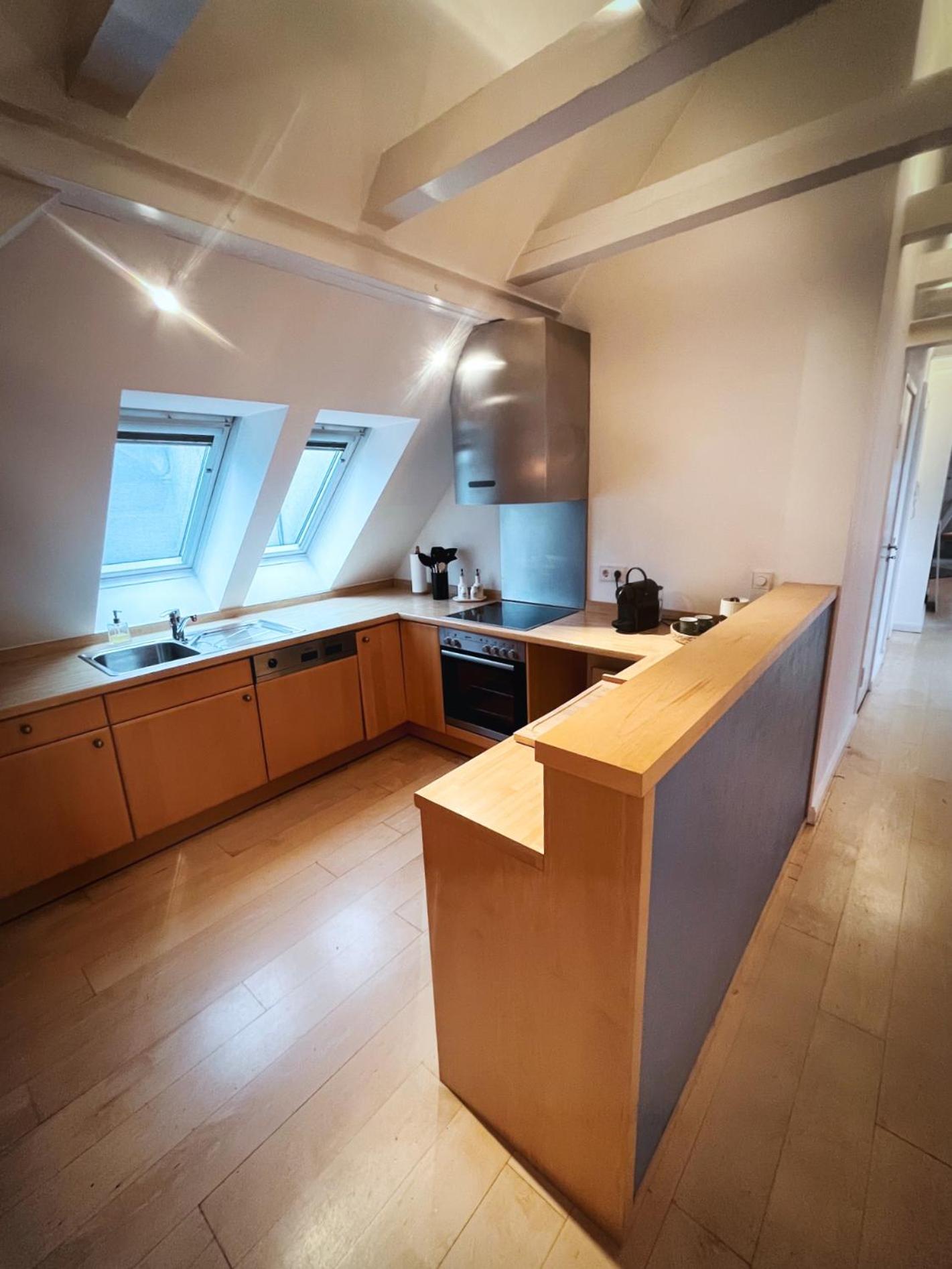 LOFT-Panoramablick-HAFEN & ELBE!