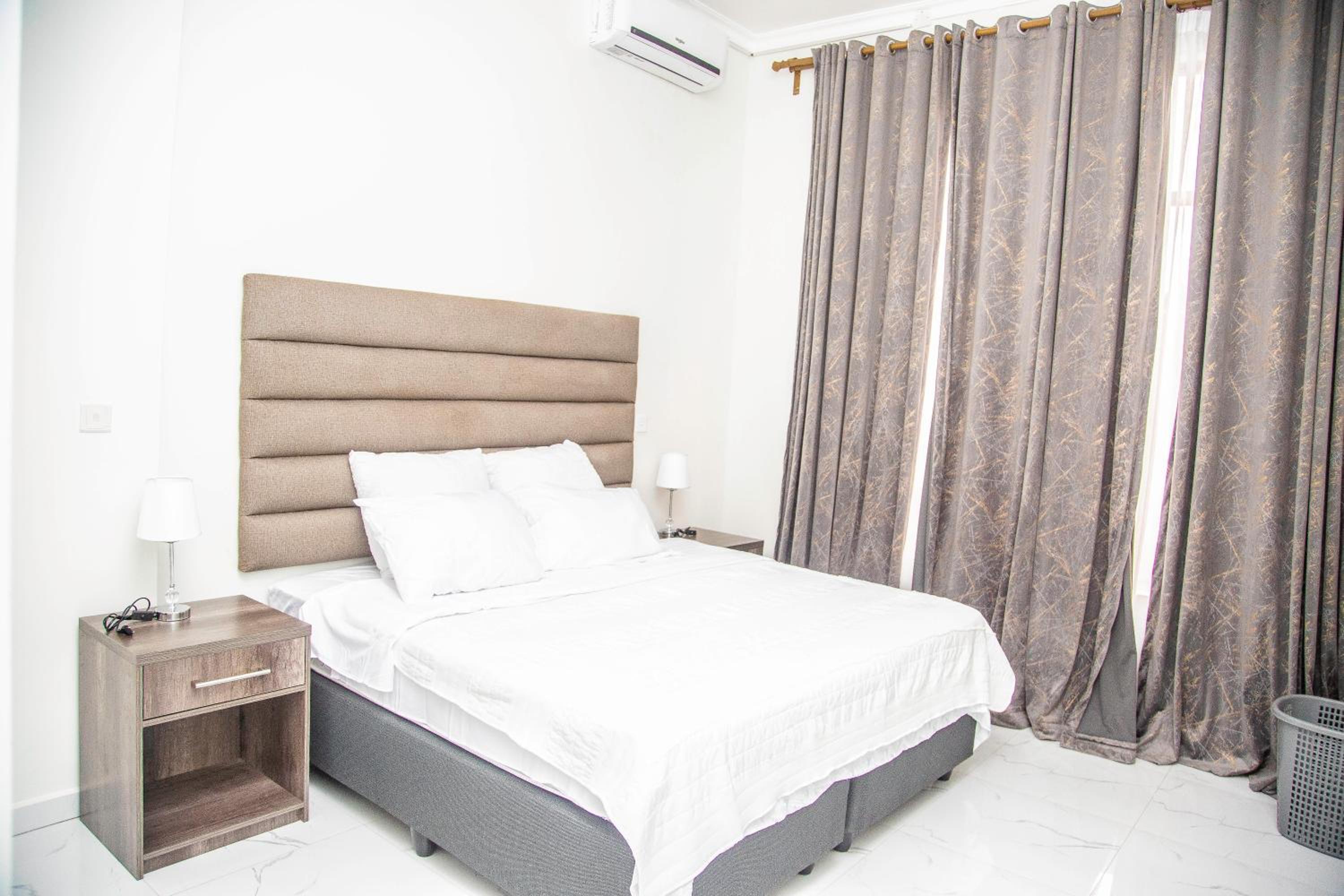 Longhorn Executive Apartments