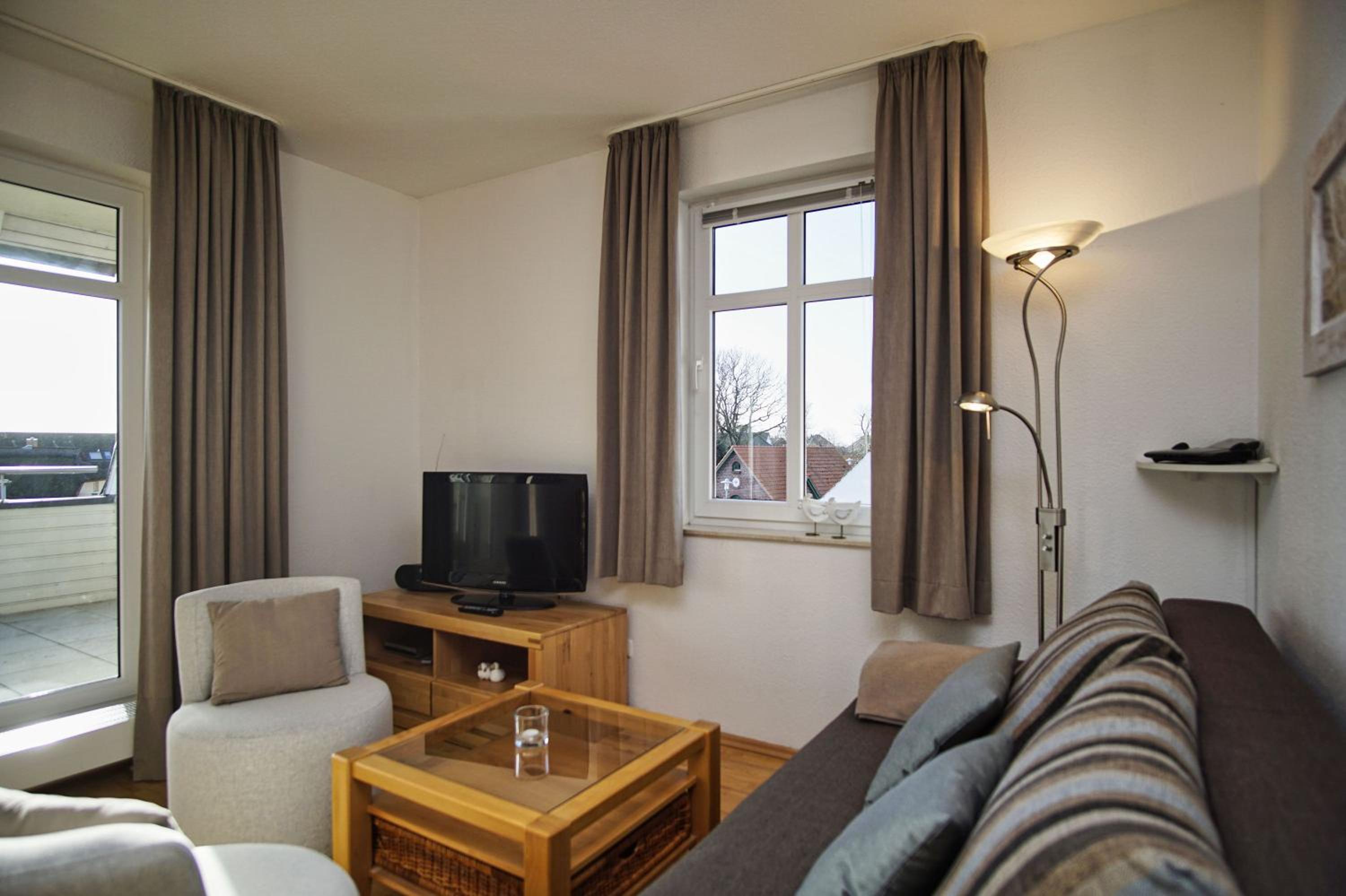 hafennahe Ferienwohnung mit Balkon und Meerblick - Hafenhäuser Breege FeWo 11