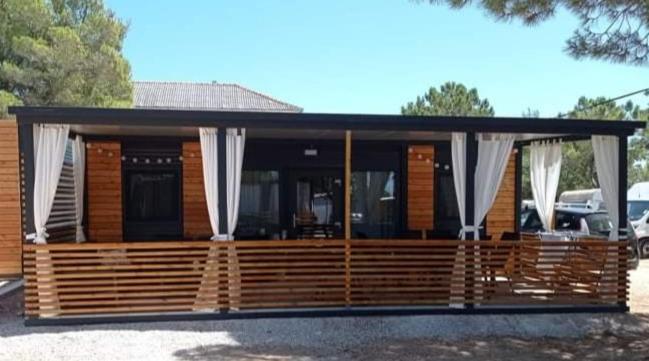M&M Mobile home view 2