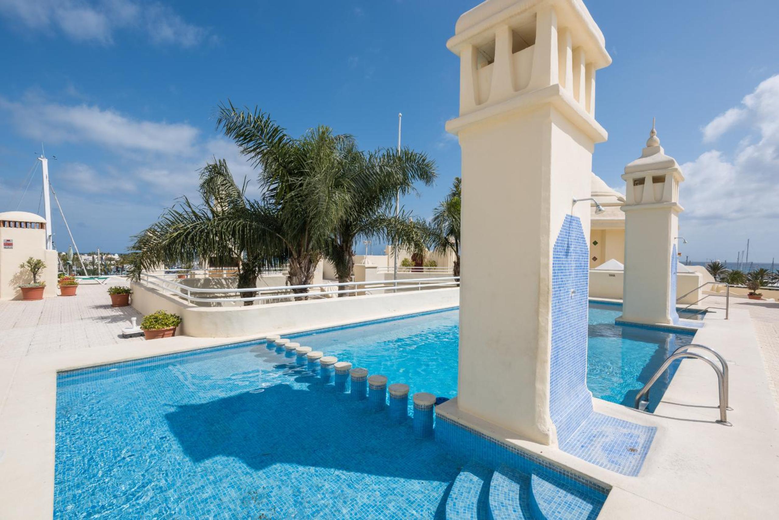 WintowinRentals Apartamento de lujo en medio de Puerto Marina.