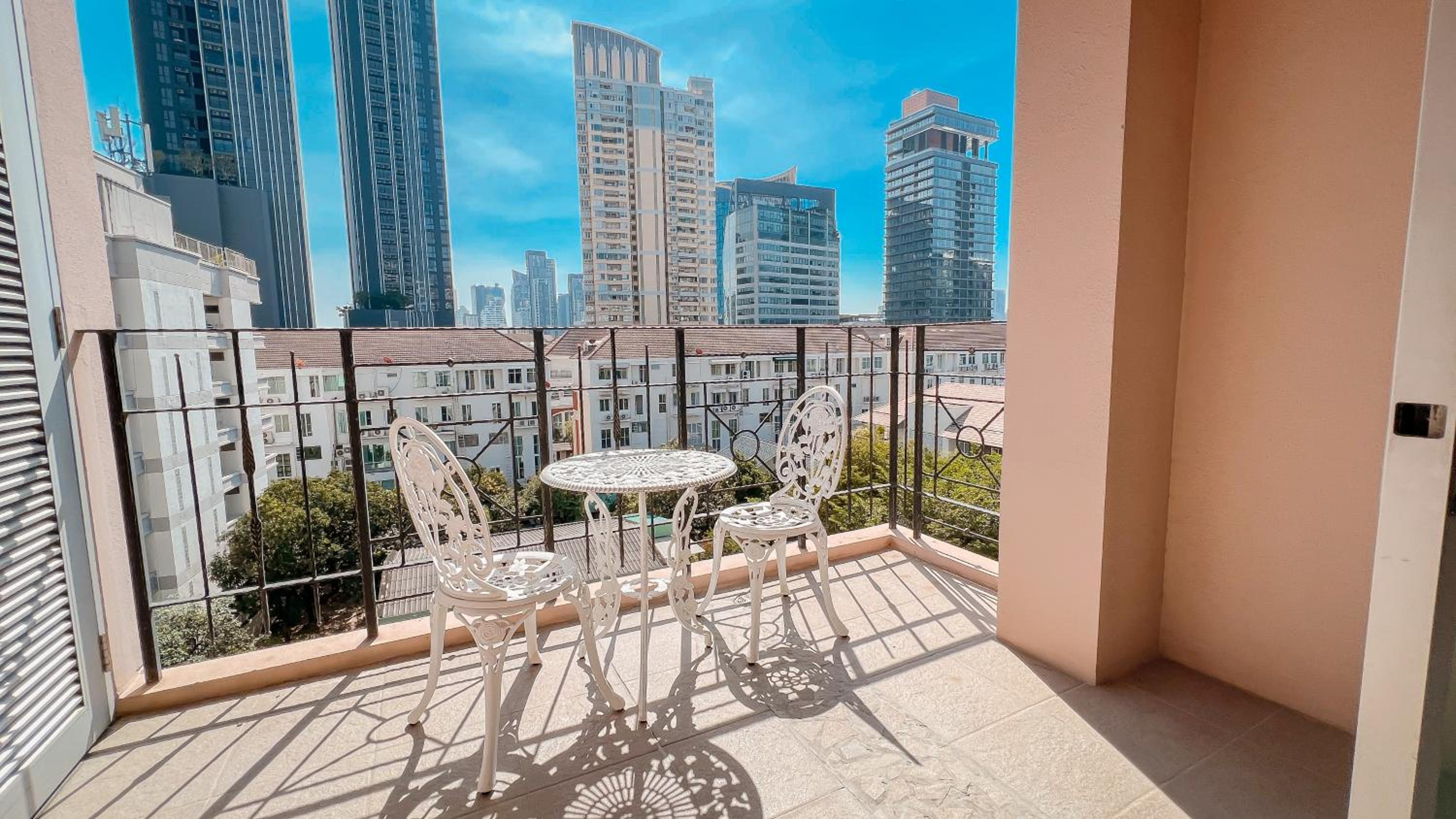 balcony