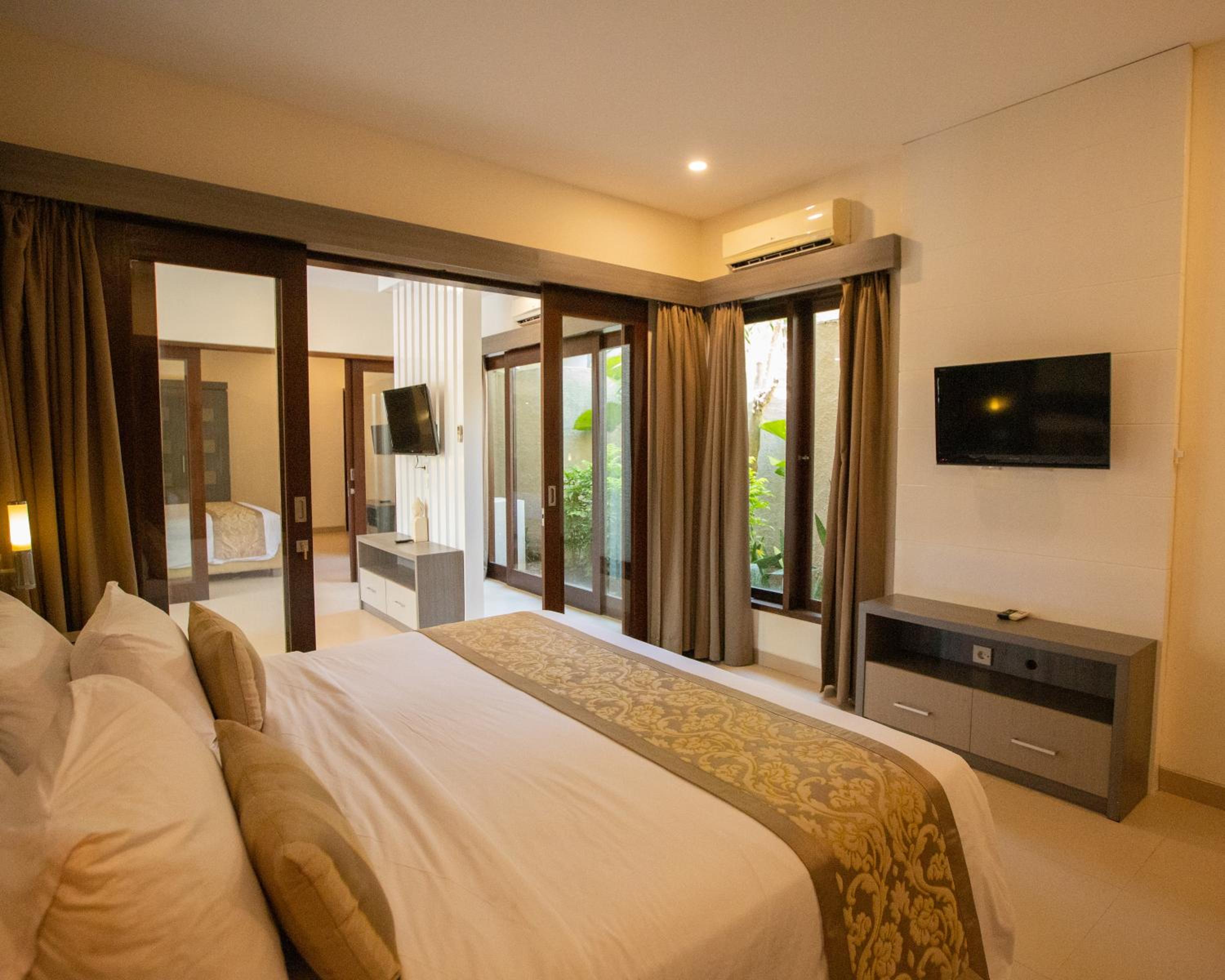 Luxotic Private Villa and Resort — photo 40