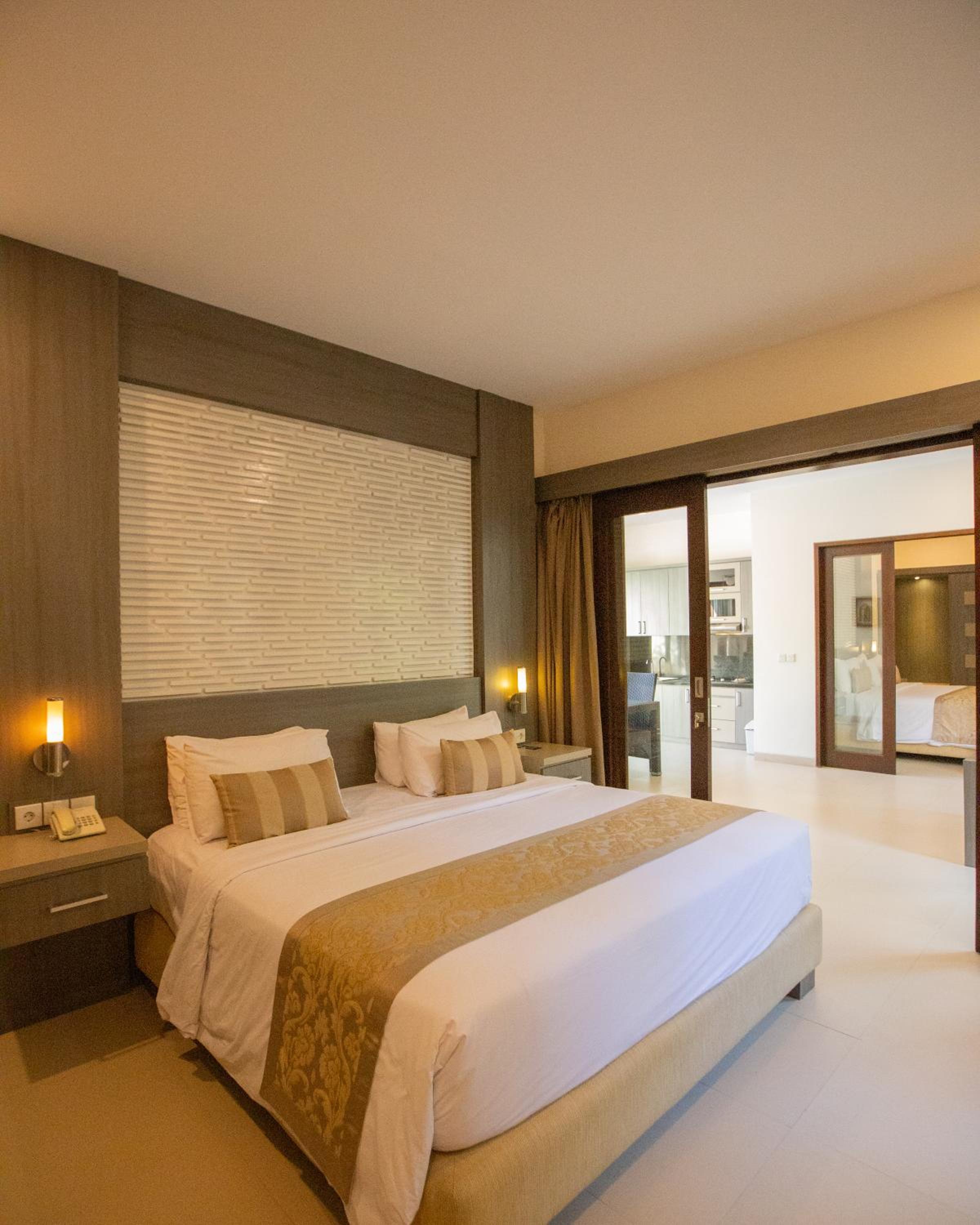 Luxotic Private Villa and Resort — photo 37