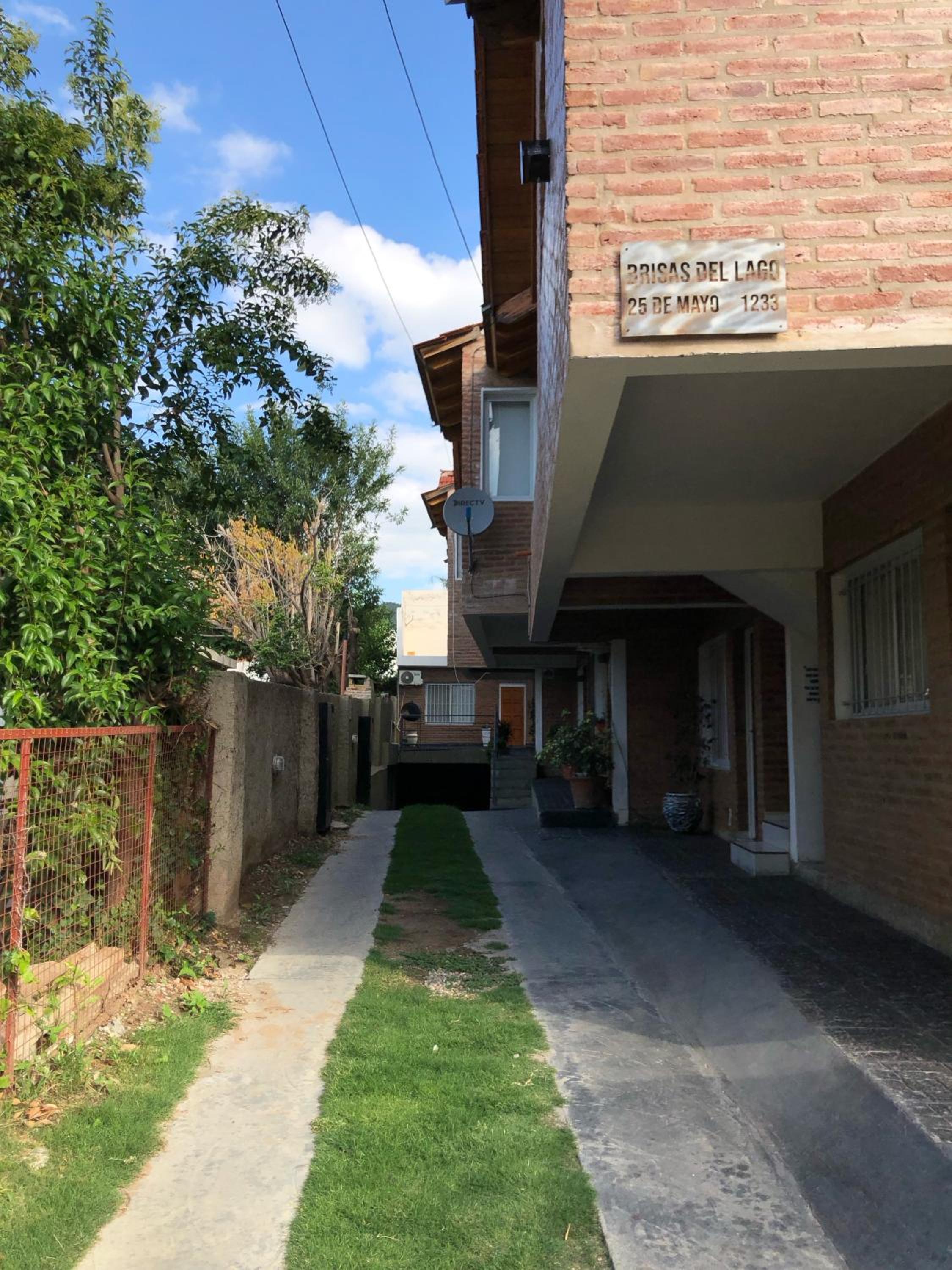 Complejo Brisas del Lago - Departamento de dos dormitorios a una cuadra del lago
