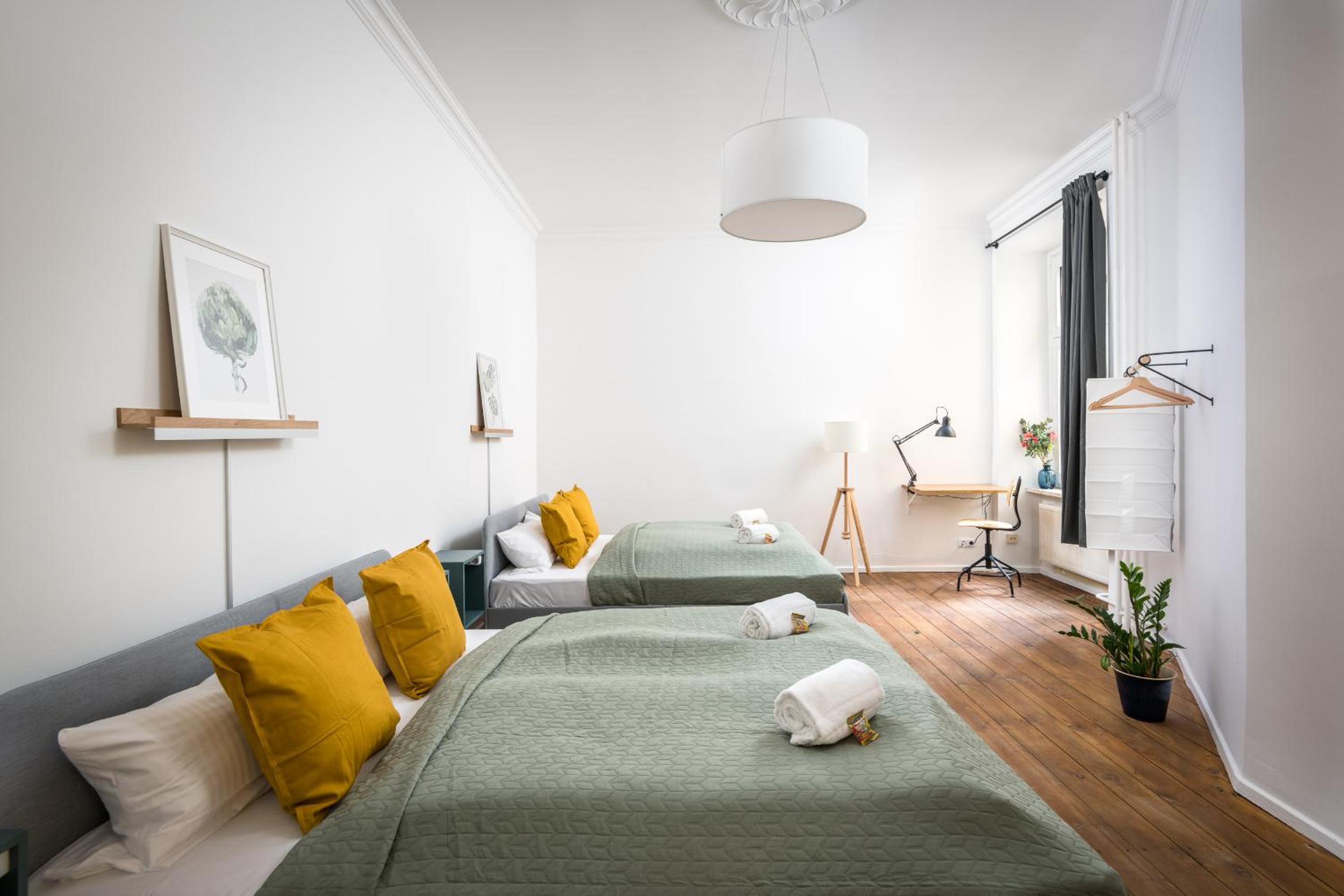 Super Zentral super schöner Altbau in Moabit Rostockerstraße im Herzen von Berlin für bis zu 6 Personen