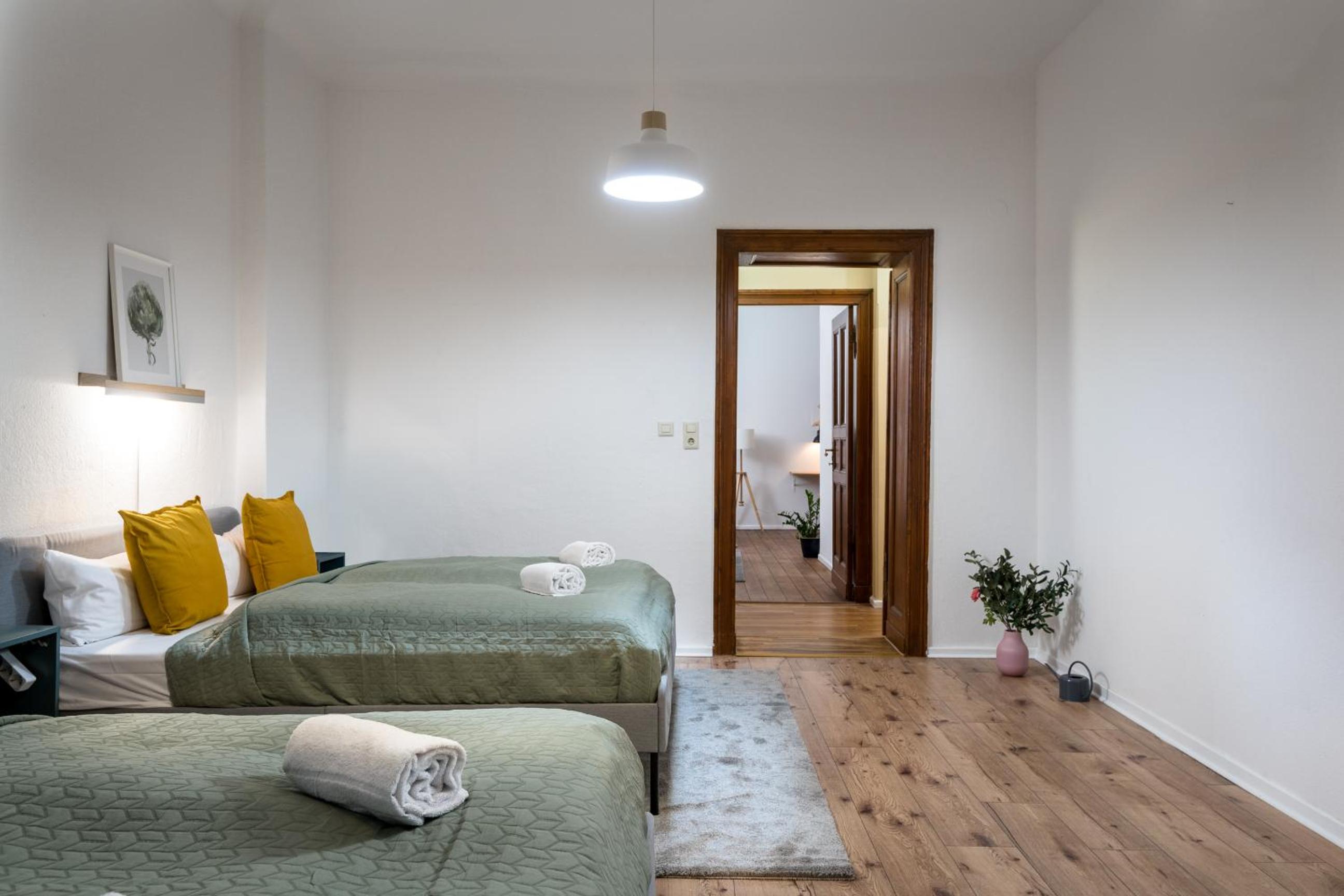 Super Zentral super schöner Altbau in Moabit Rostockerstraße im Herzen von Berlin für bis zu 6 Personen