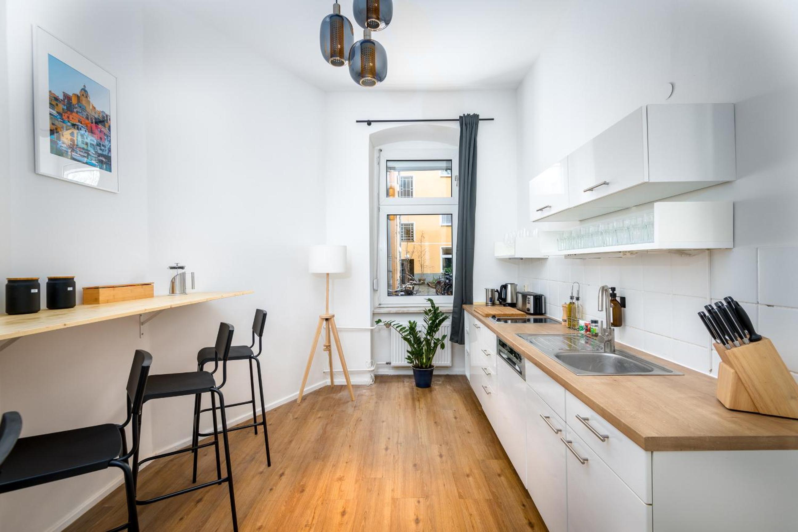 Super Zentral super schöner Altbau in Moabit Rostockerstraße im Herzen von Berlin für bis zu 6 Personen