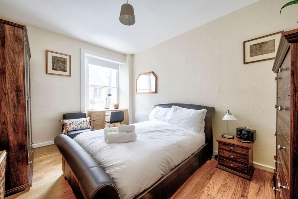 charm & character on historic Rose Street view 4
