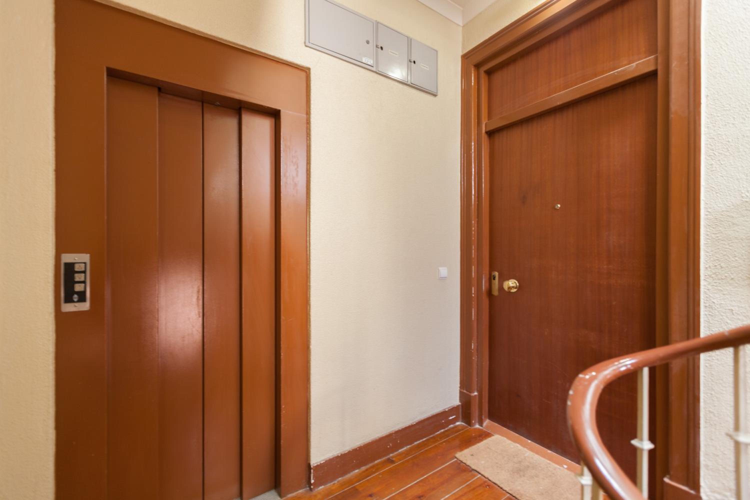 FLH Gulbenkian Fantastic Apartment with Balcony view 5