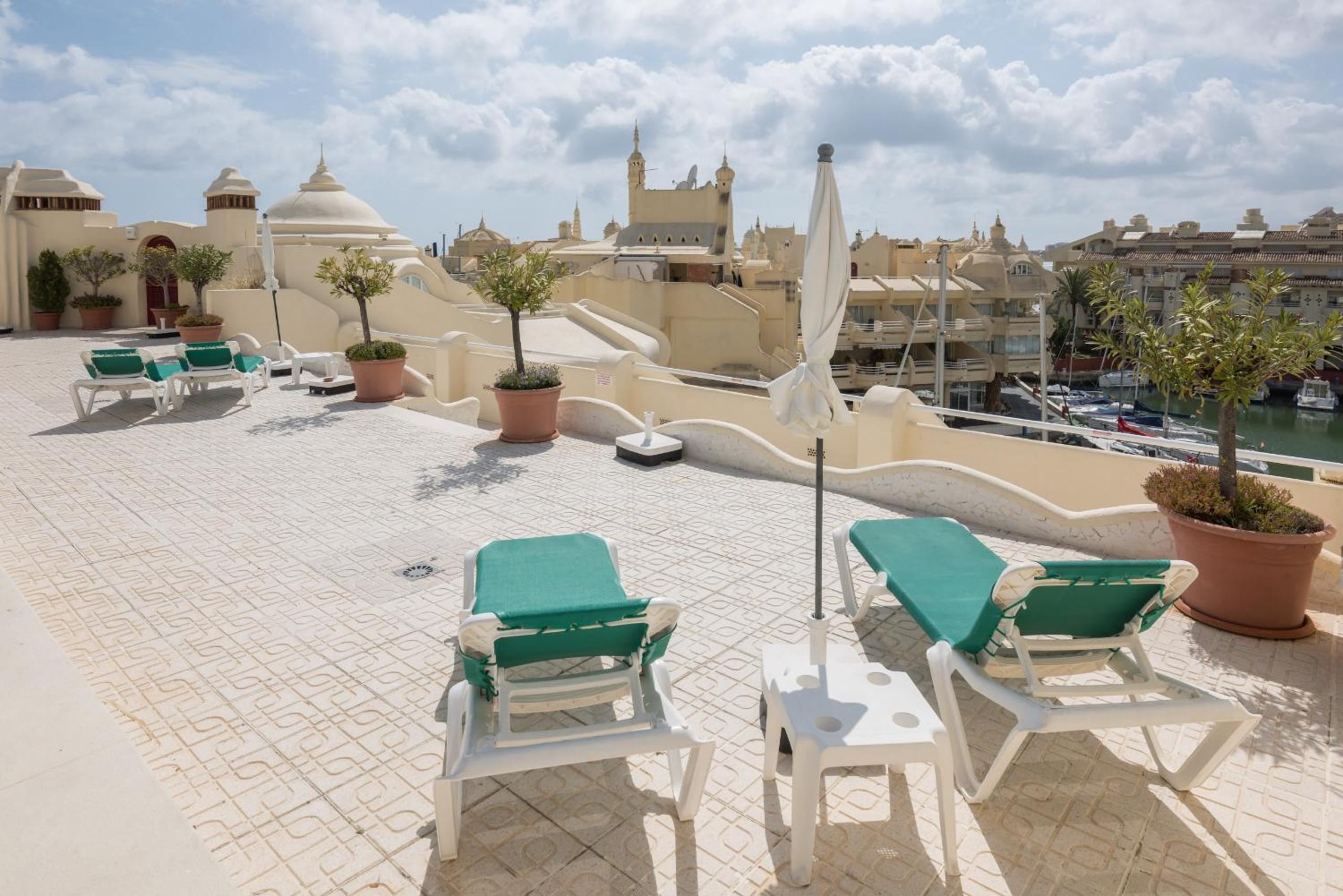 WintowinRentals Apartamento de lujo en medio de Puerto Marina.