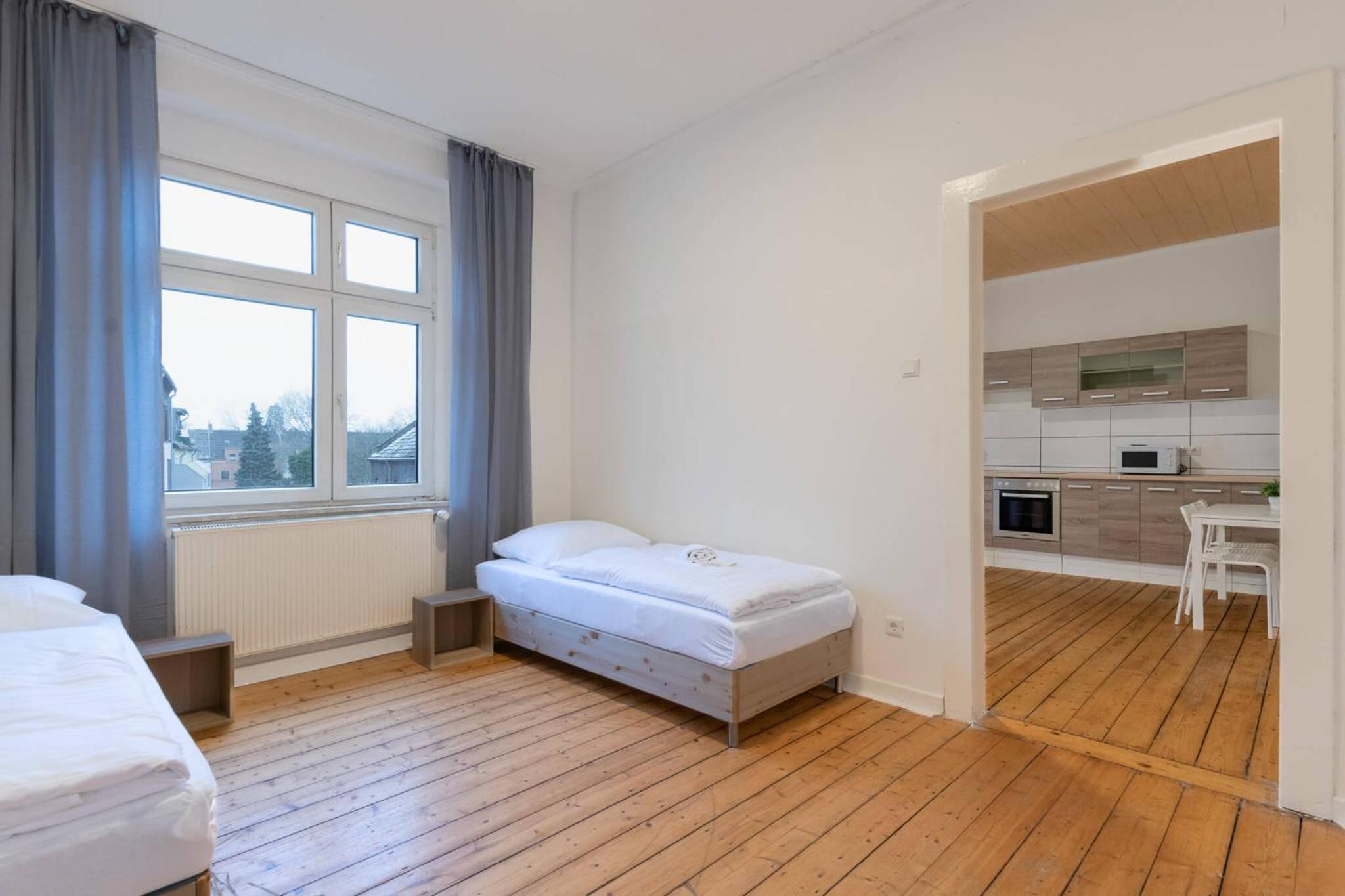 T&K Apartments - Duisburg - 4 Rooms Apartment - 2nd Floor
