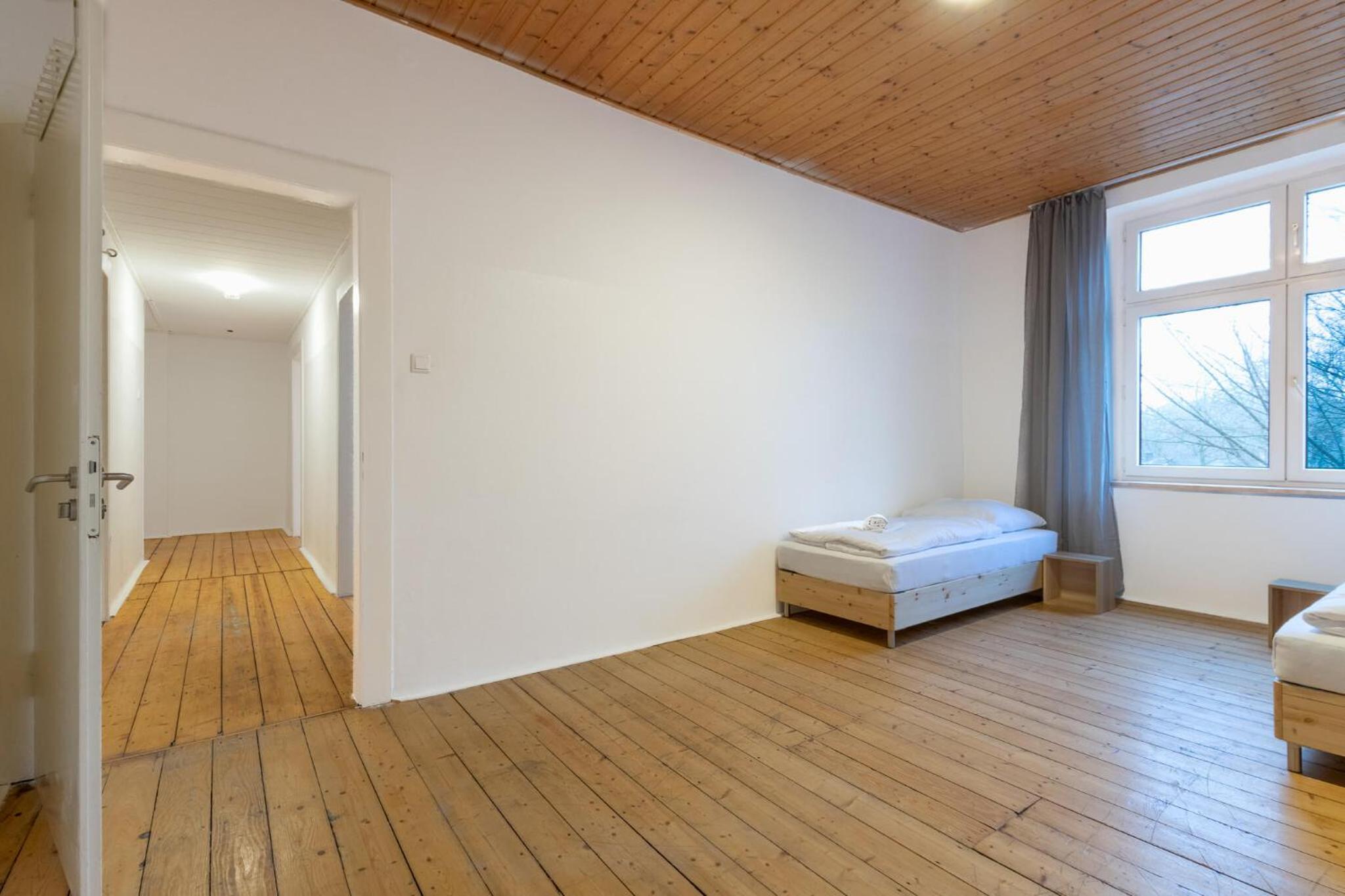 T&K Apartments - Duisburg - 4 Rooms Apartment - 2nd Floor