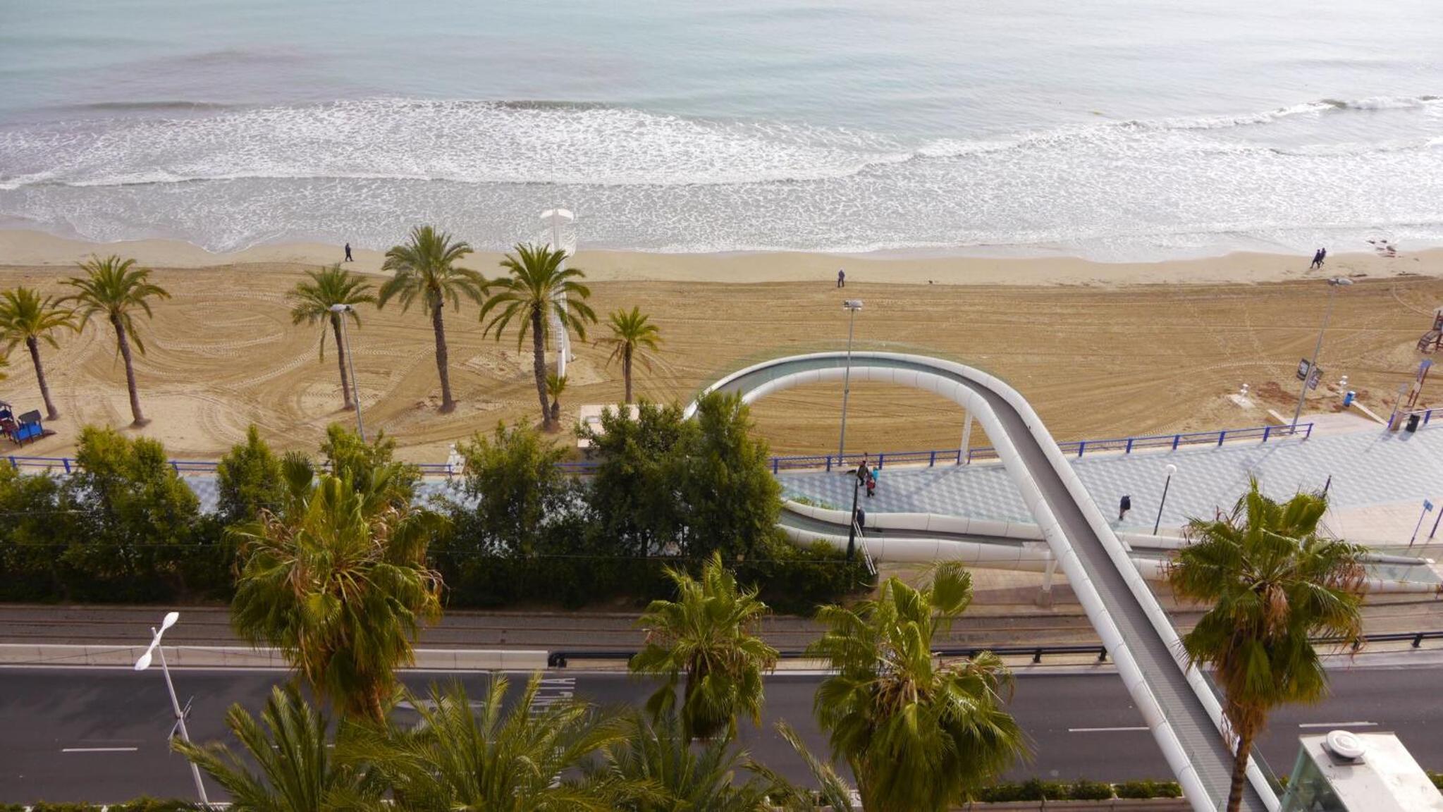 Apartment with Terrace and Sea View
