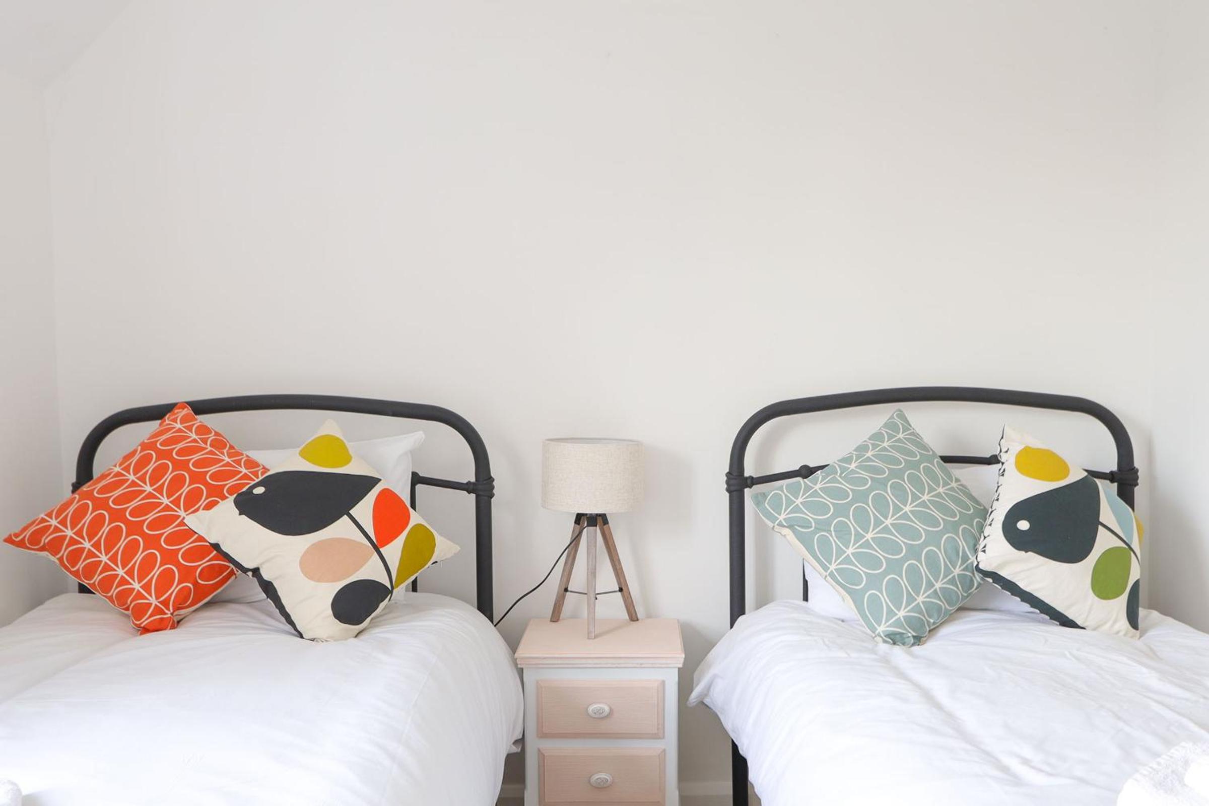 A North London Retreat Cottage, 3 bed with garden