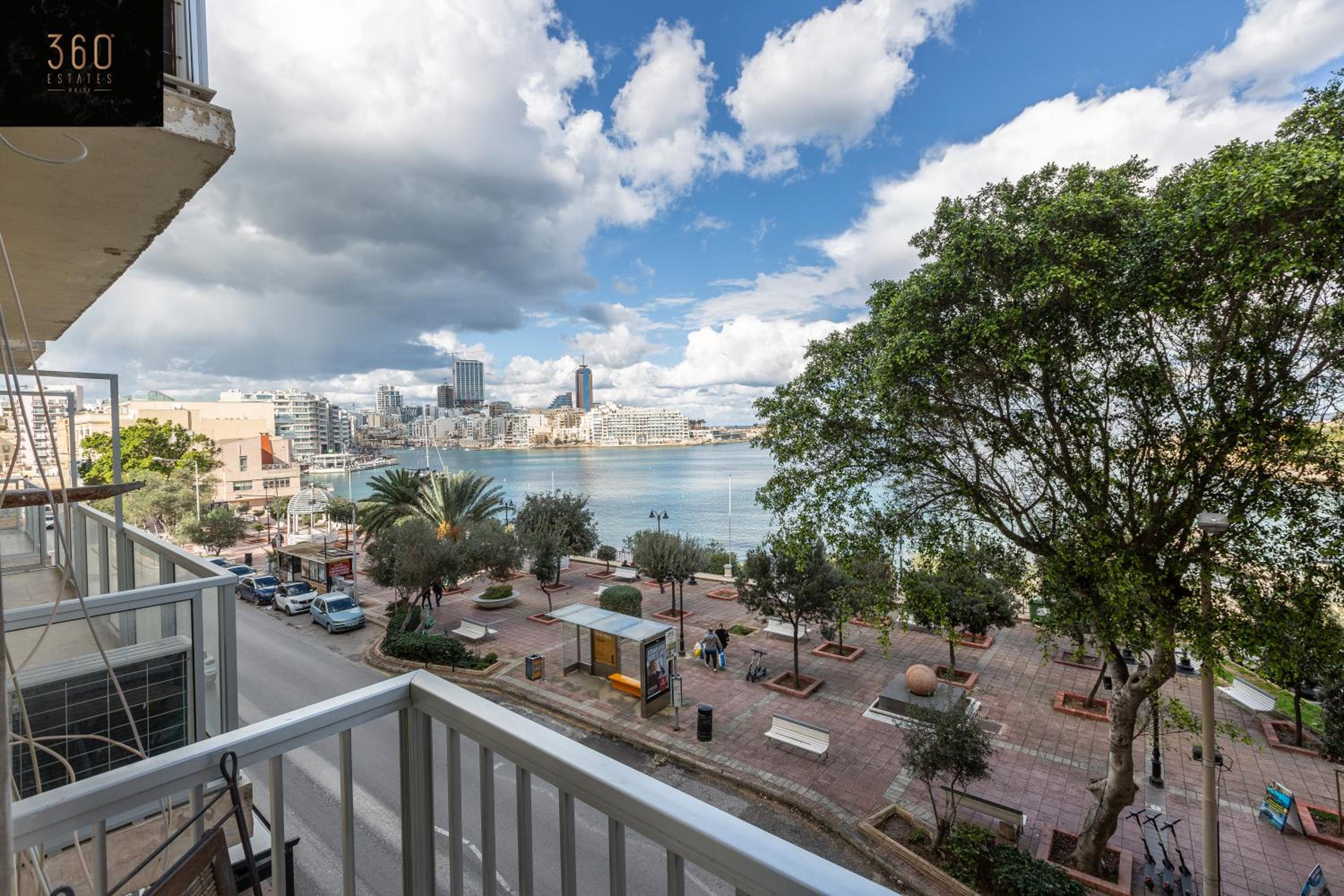 A comfy Seafront 1BR APT, in Tower Road in Sliema by 360 Estates photo 5