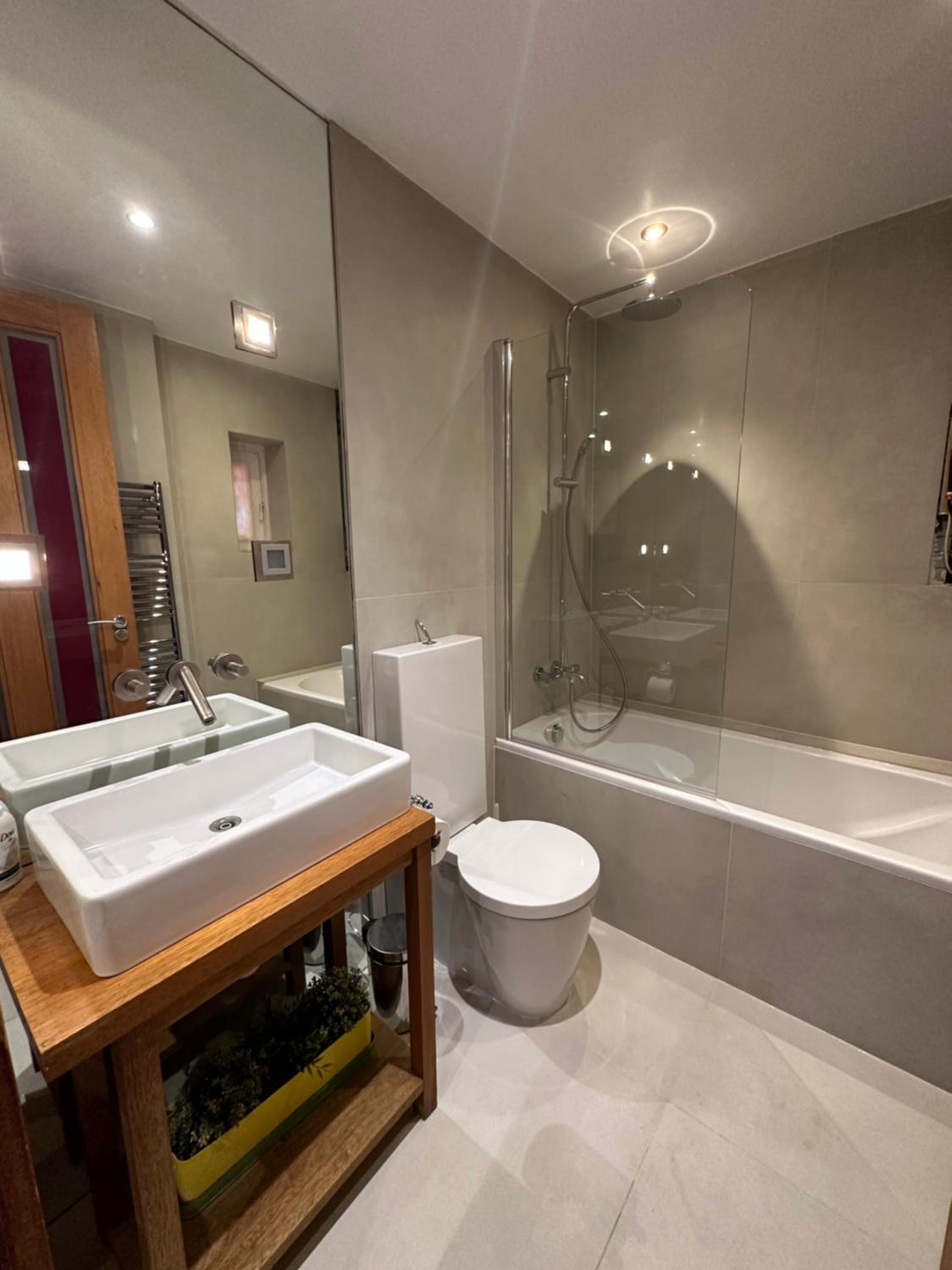 Luxury 2 Double Bedroom Flat - Kensington London