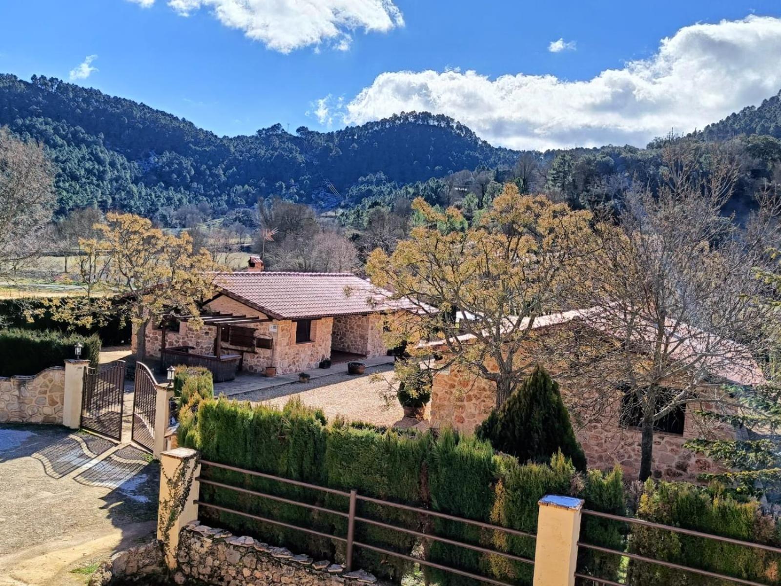 Casas Rurales Majana 1 view 2