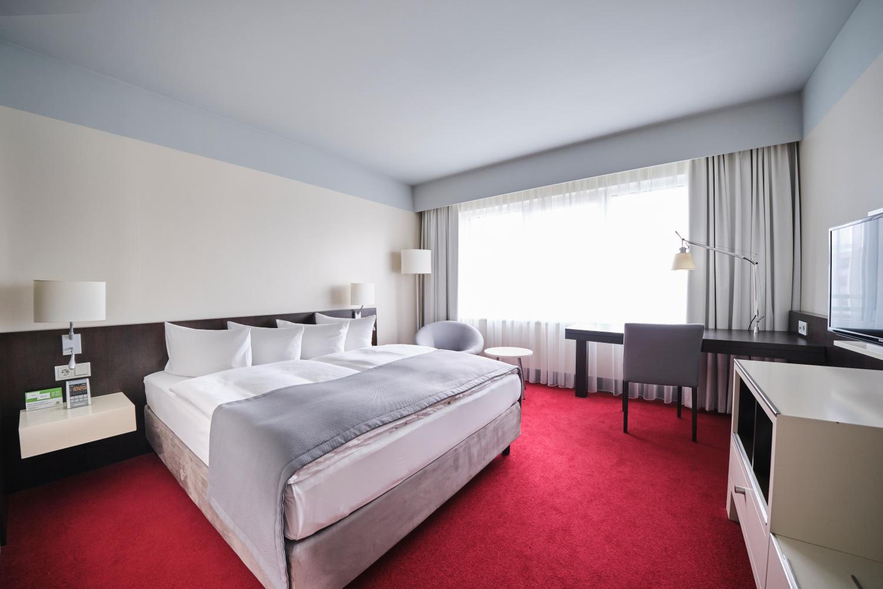 Holiday Inn Berlin Airport - Conference Centre, an IHG Hotel - Property Image 8