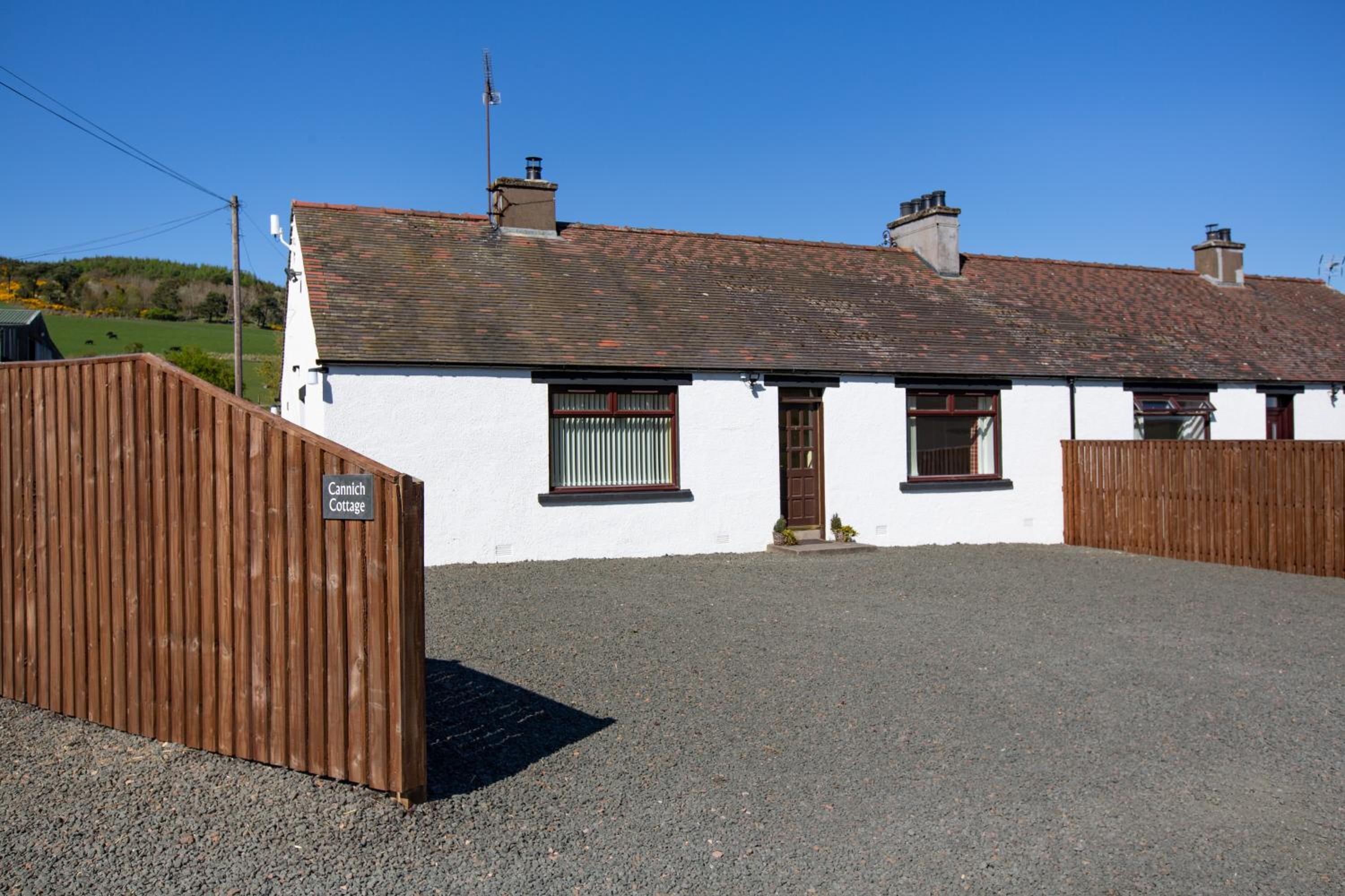 Cannich Cottage at Parbroath Farm