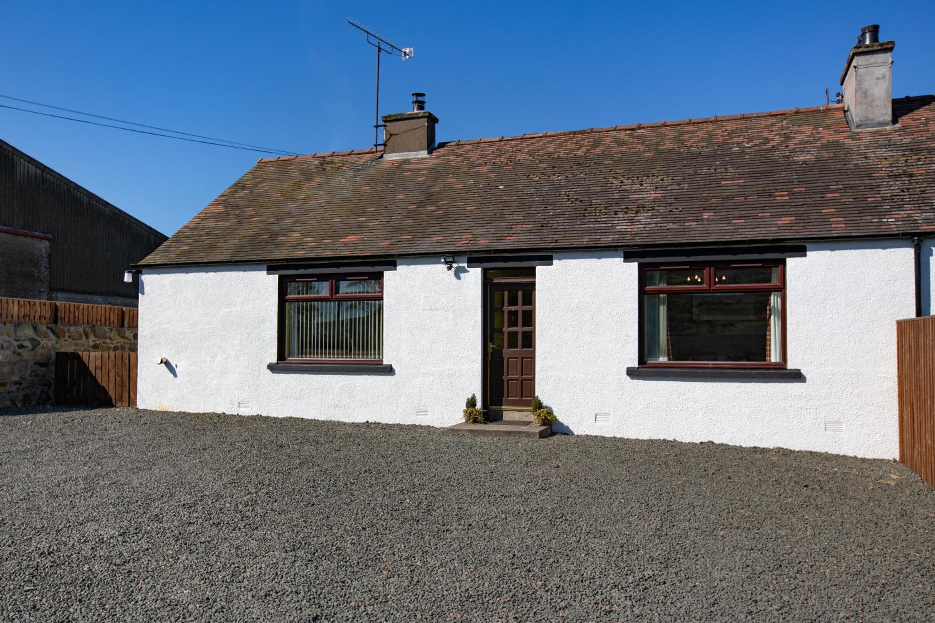 Cannich Cottage at Parbroath Farm