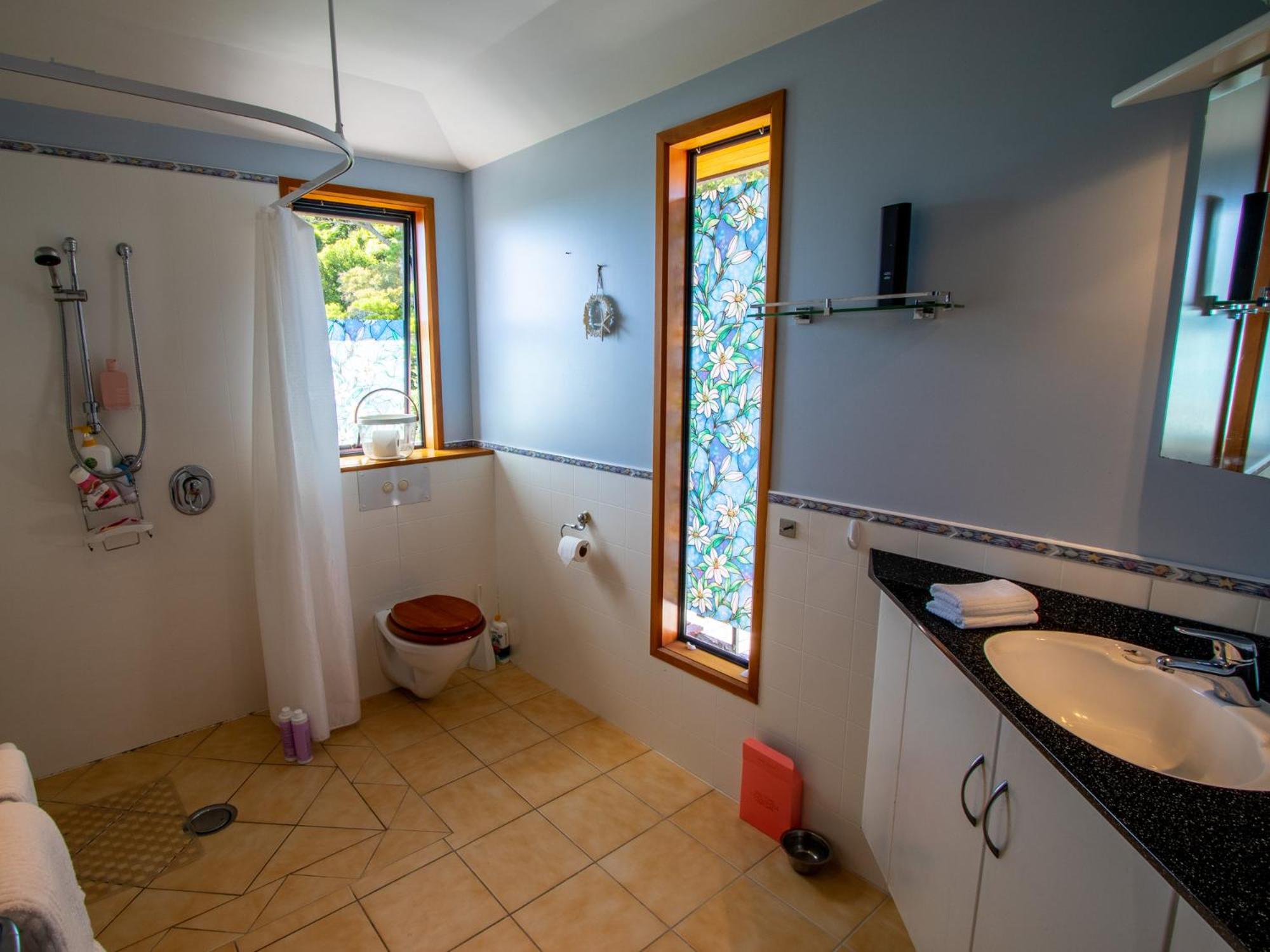 Aorere House - Collingwood Holiday Home