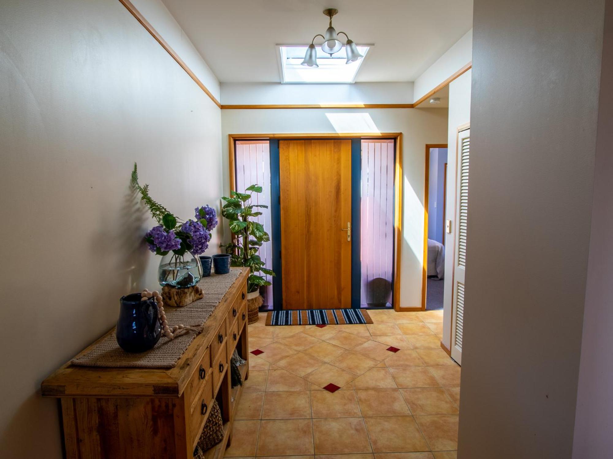 Aorere House - Collingwood Holiday Home