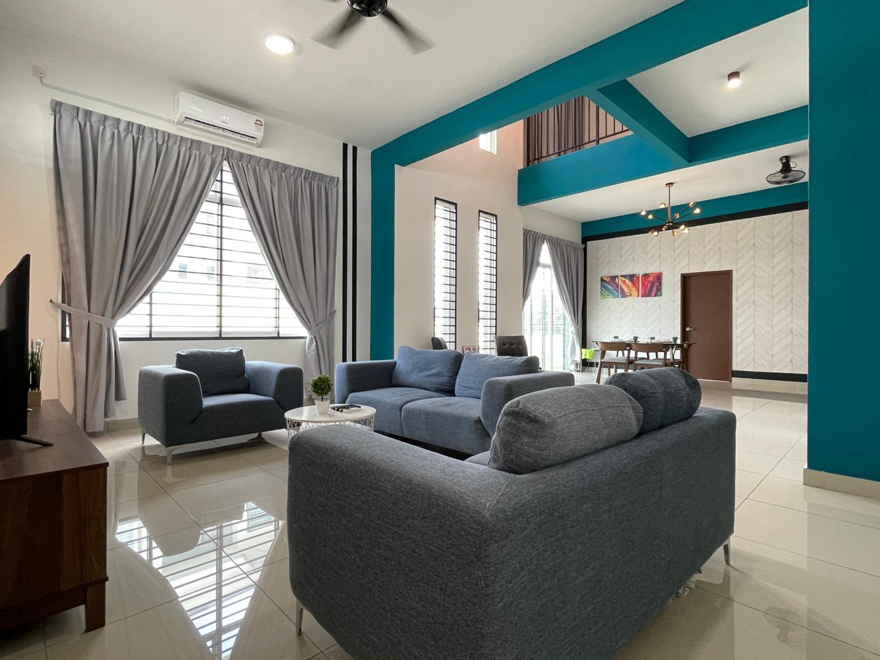 Desaru Arcadia Cozy Huge Villa 11-16pax Wifi Netflix 5 Mins to Desaru Beach photo 3