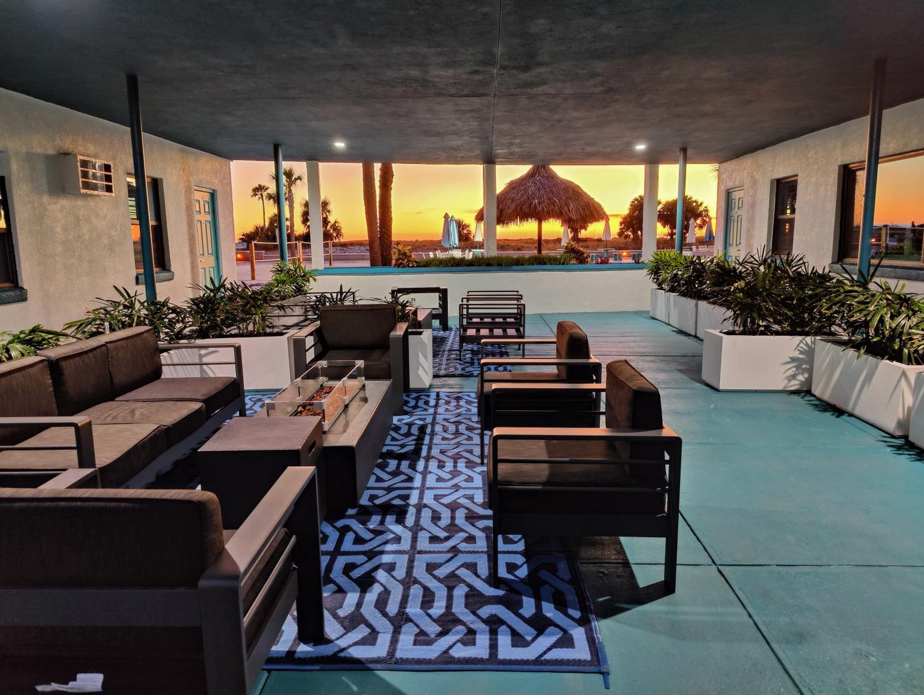 lounge