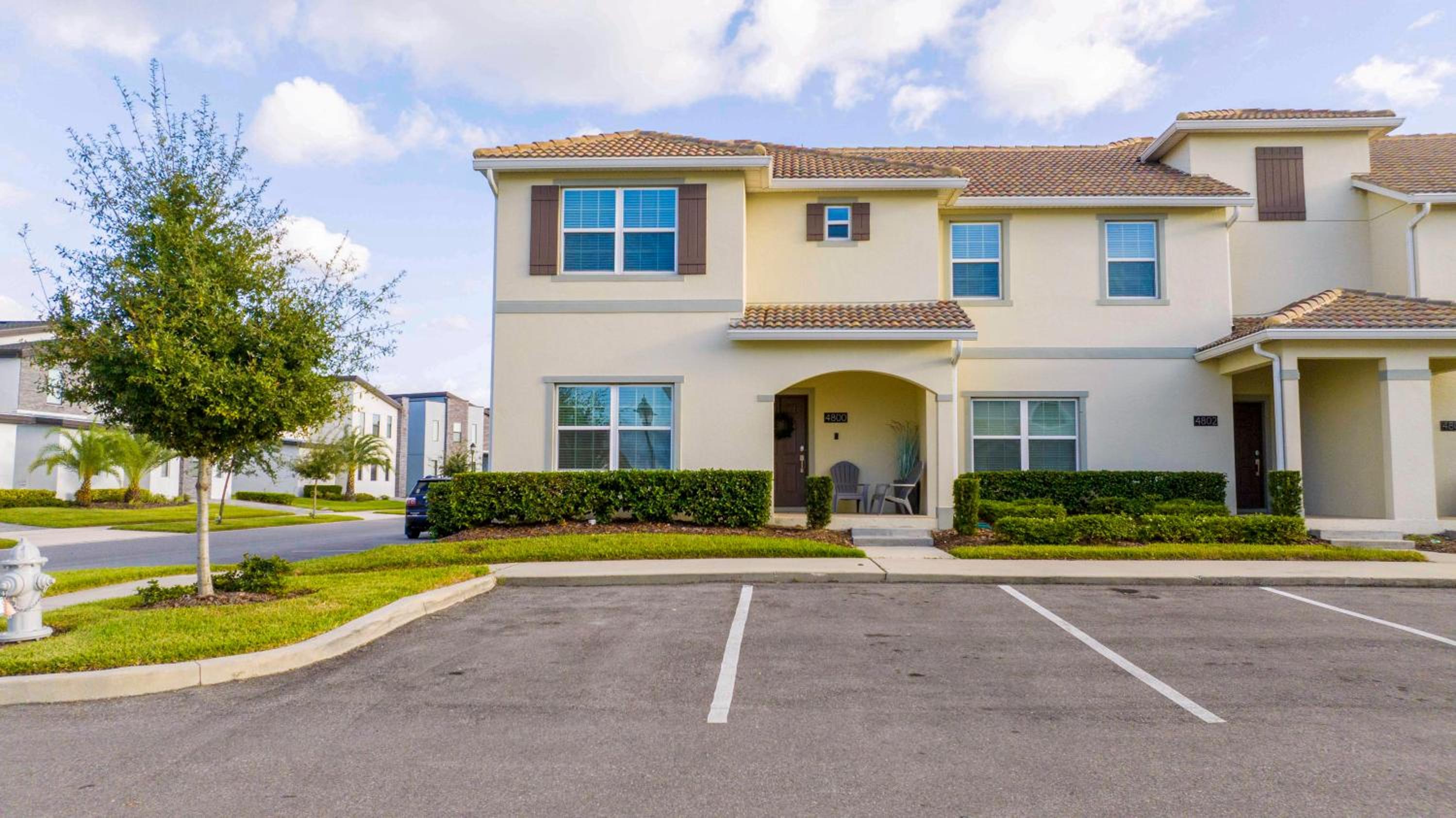 Magnificent 5Bd w/ Pool Close to Disney @Storey Lake 4800 - Image 1