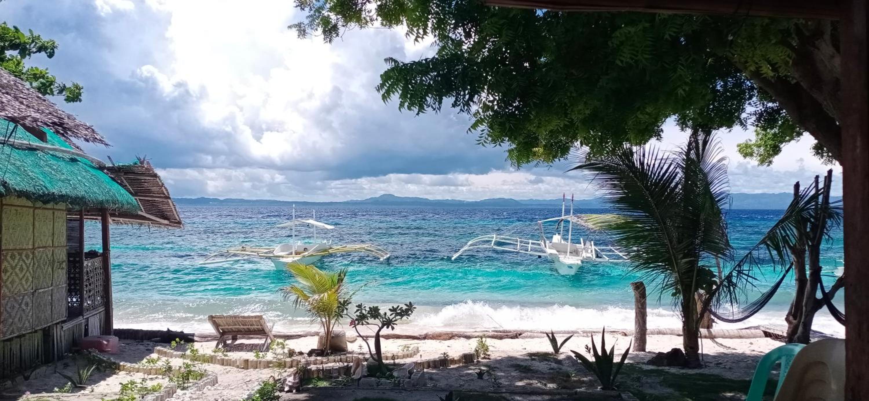 Nitasnipahut Pamilacan island