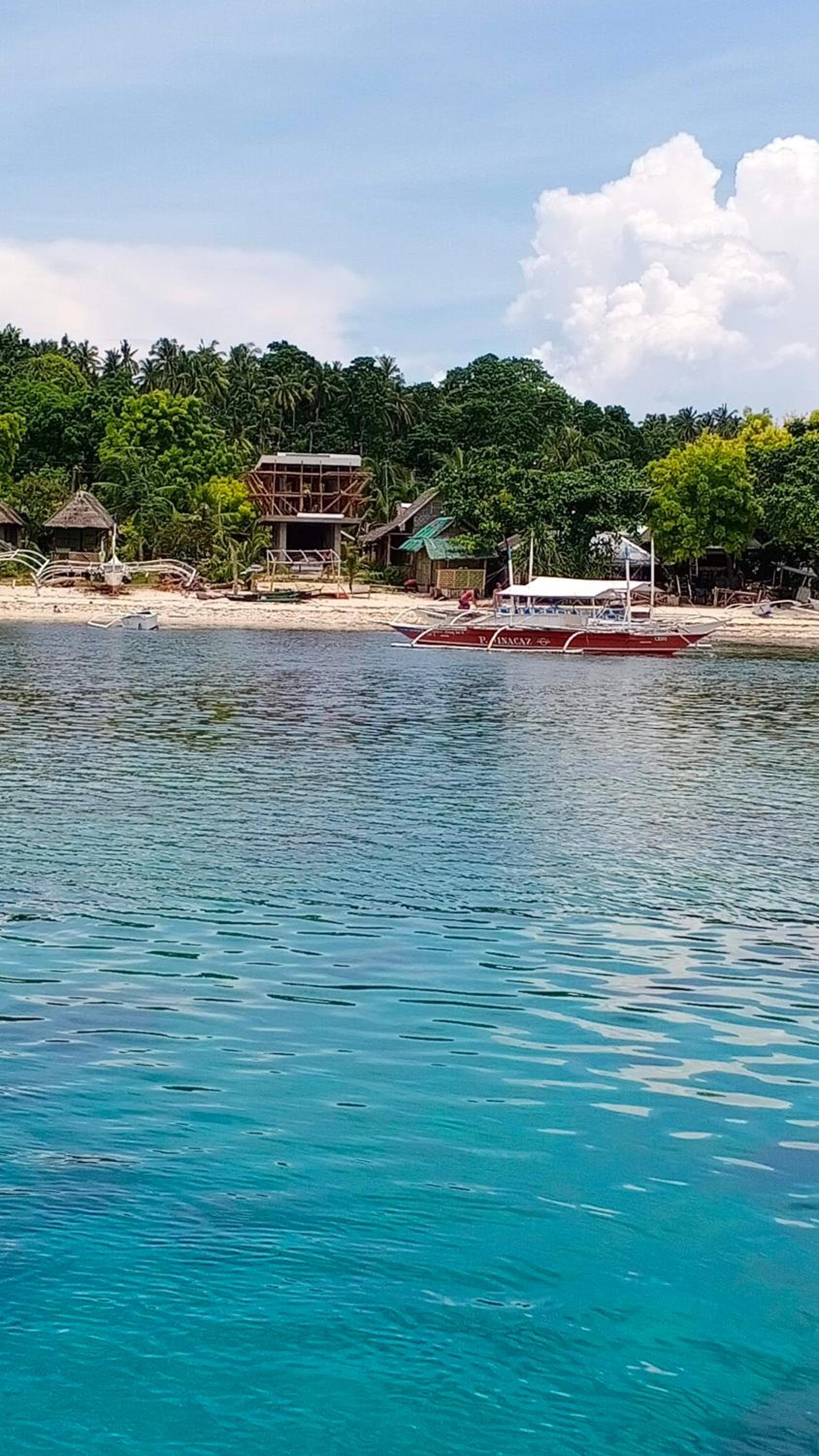 Nitasnipahut Pamilacan island