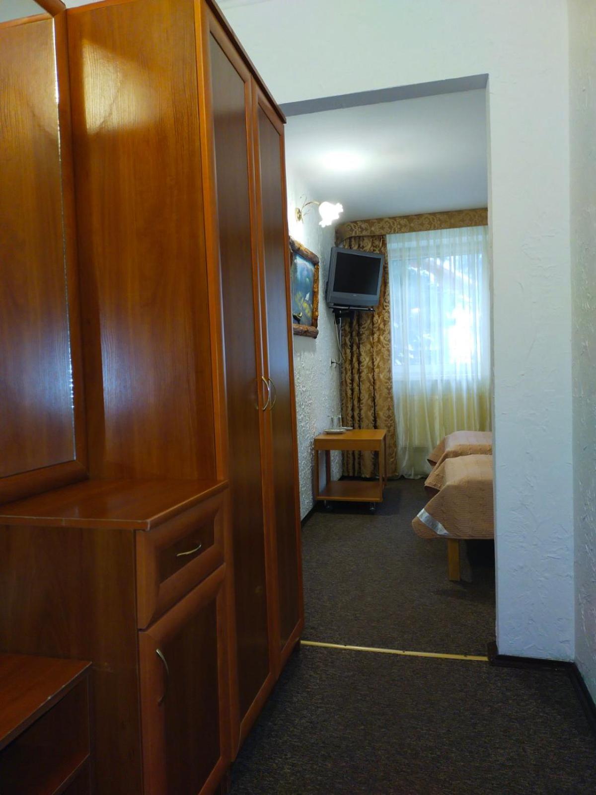 Photo 33