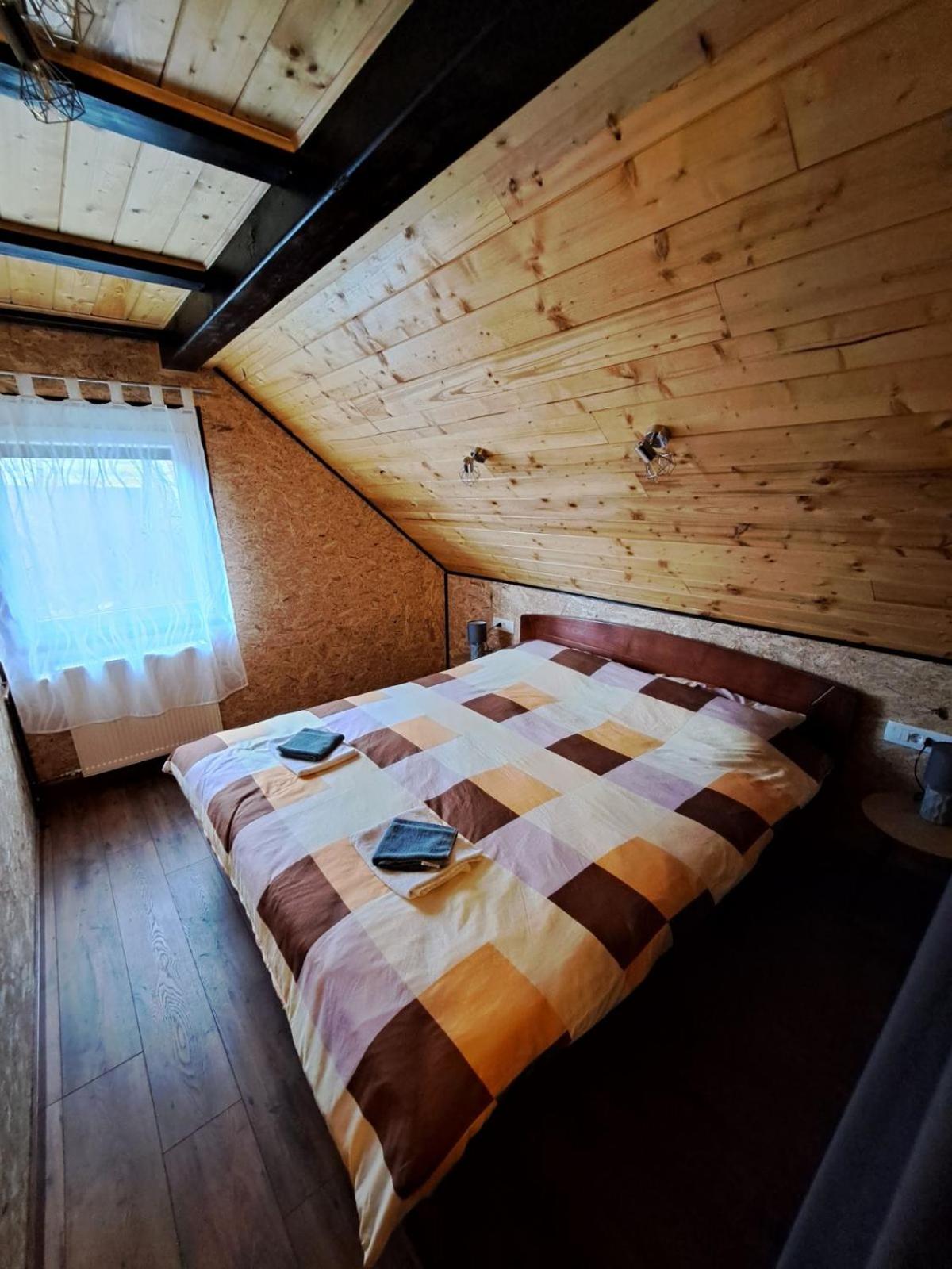 Holiday Home "Sleme" with jacuzzi, big garden and arbor with fireplace view 5