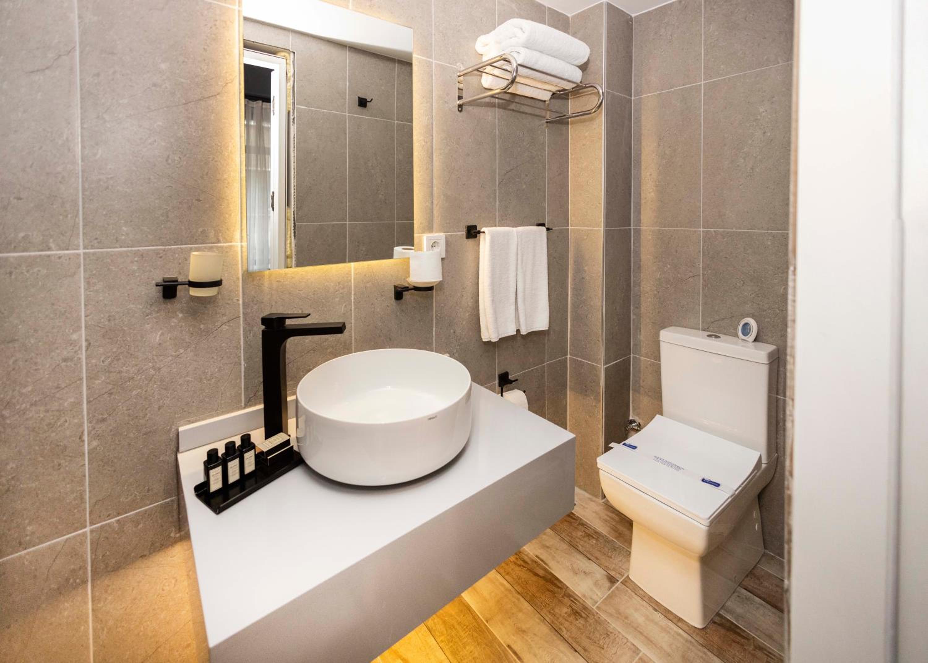 Selvese Suites, Serviced Living in Galata