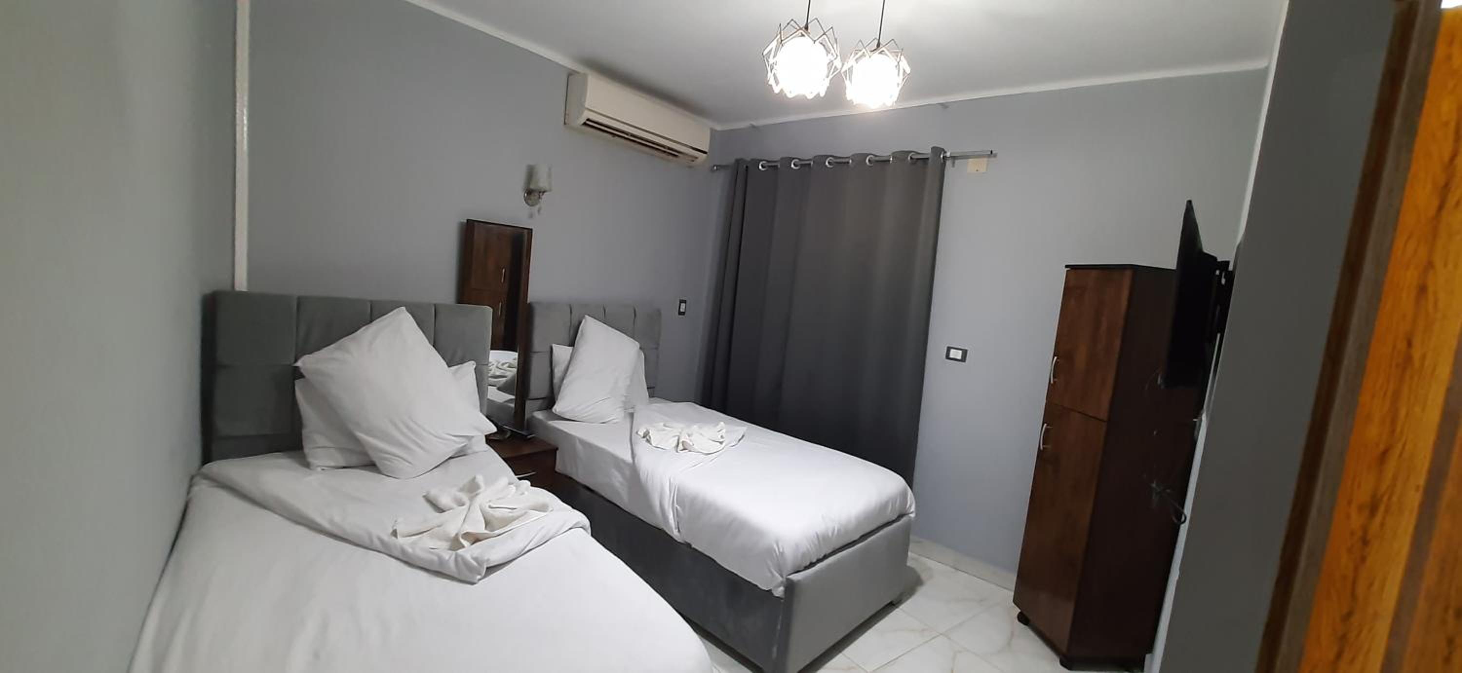 NADA _ HOTEL