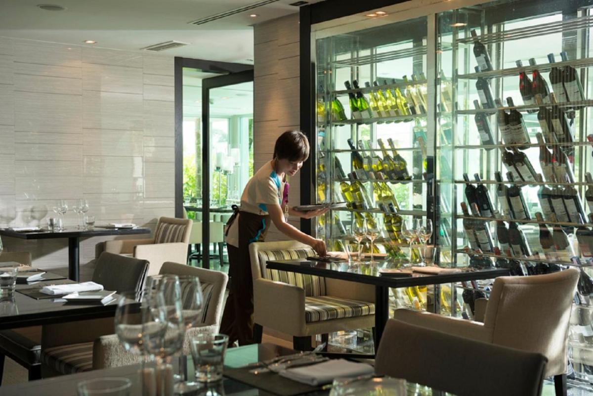 restaurant