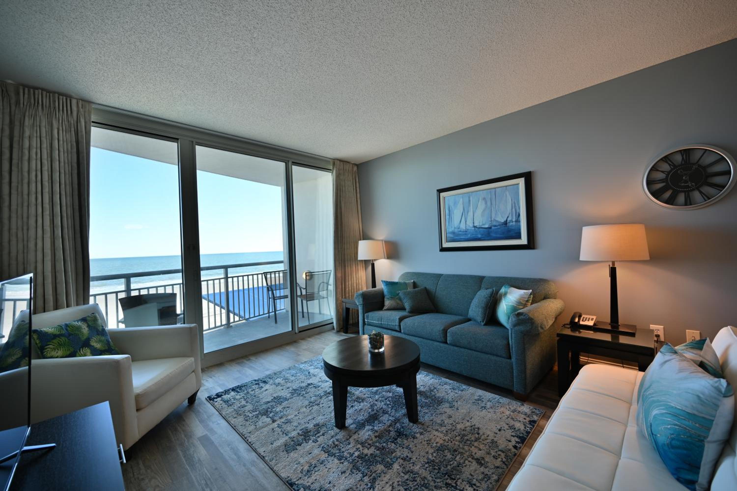 Gorgeous Ocean Front Condo 2bd 2 full baths, 2 balconies view 4