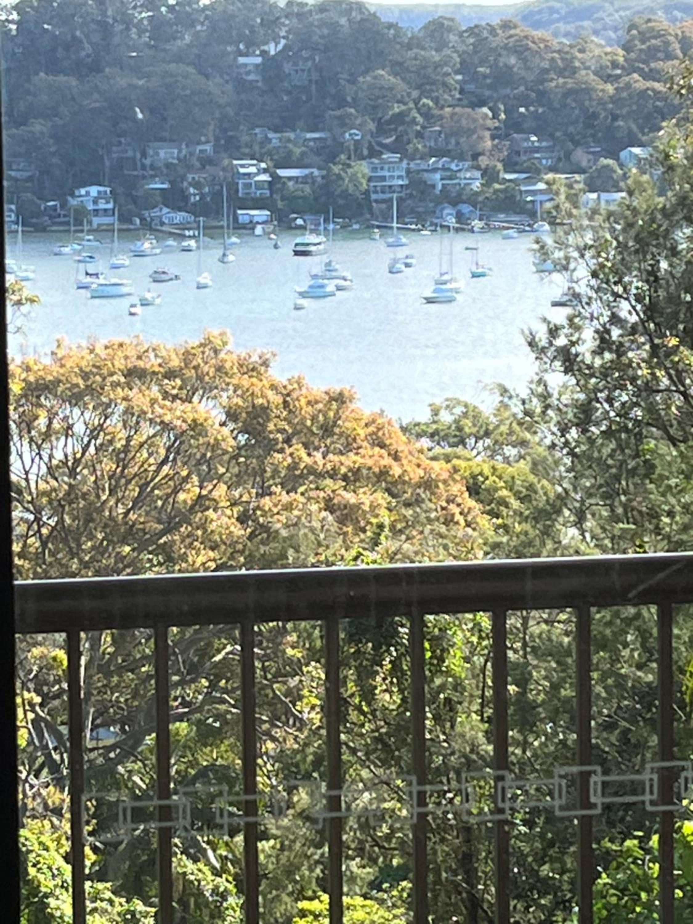 Palm beach Sydney, Modern home with water view