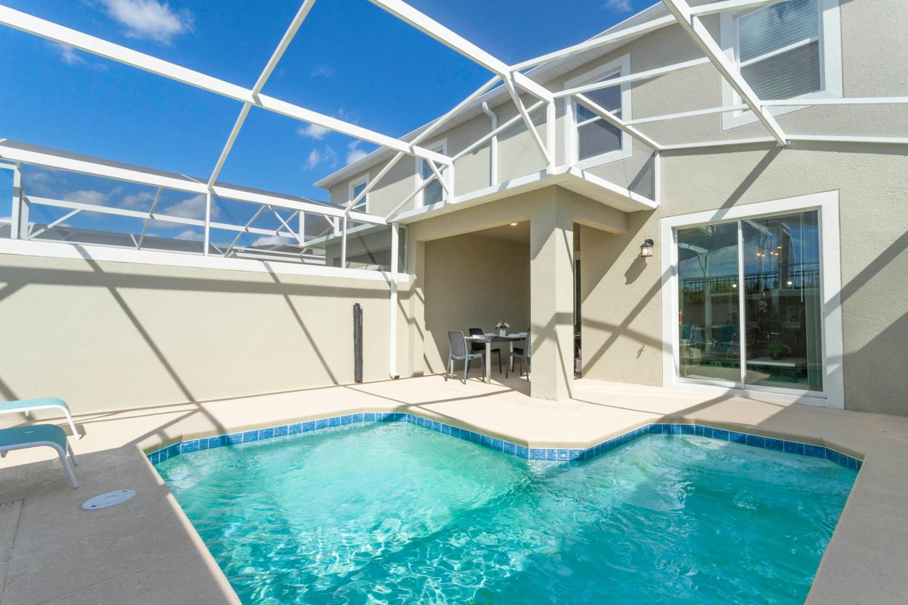 Gorgeous 4 Bd w/ Pool at Champions Gate Resort 1020