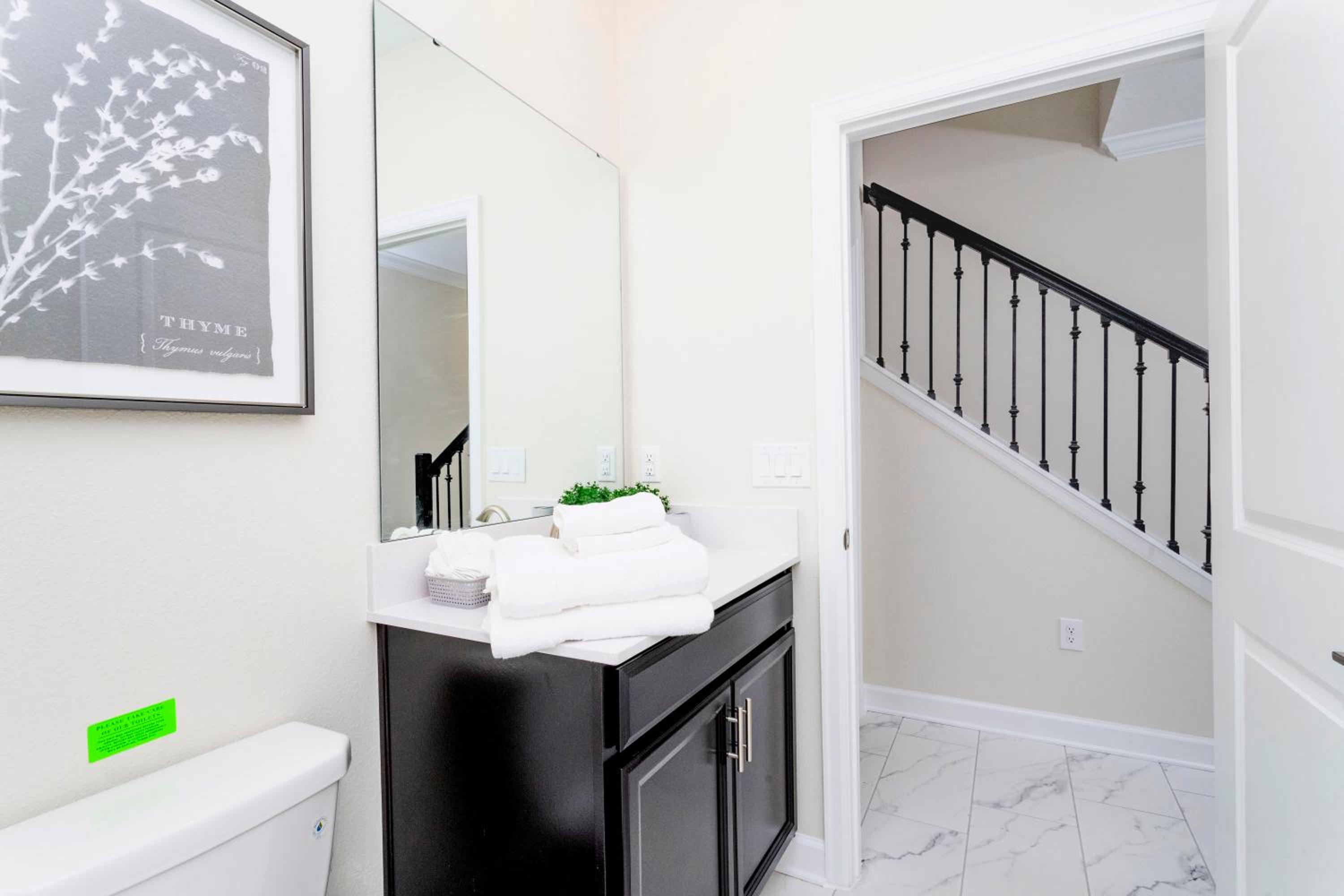 Gorgeous 4 Bd w/ Pool at Champions Gate Resort 1020