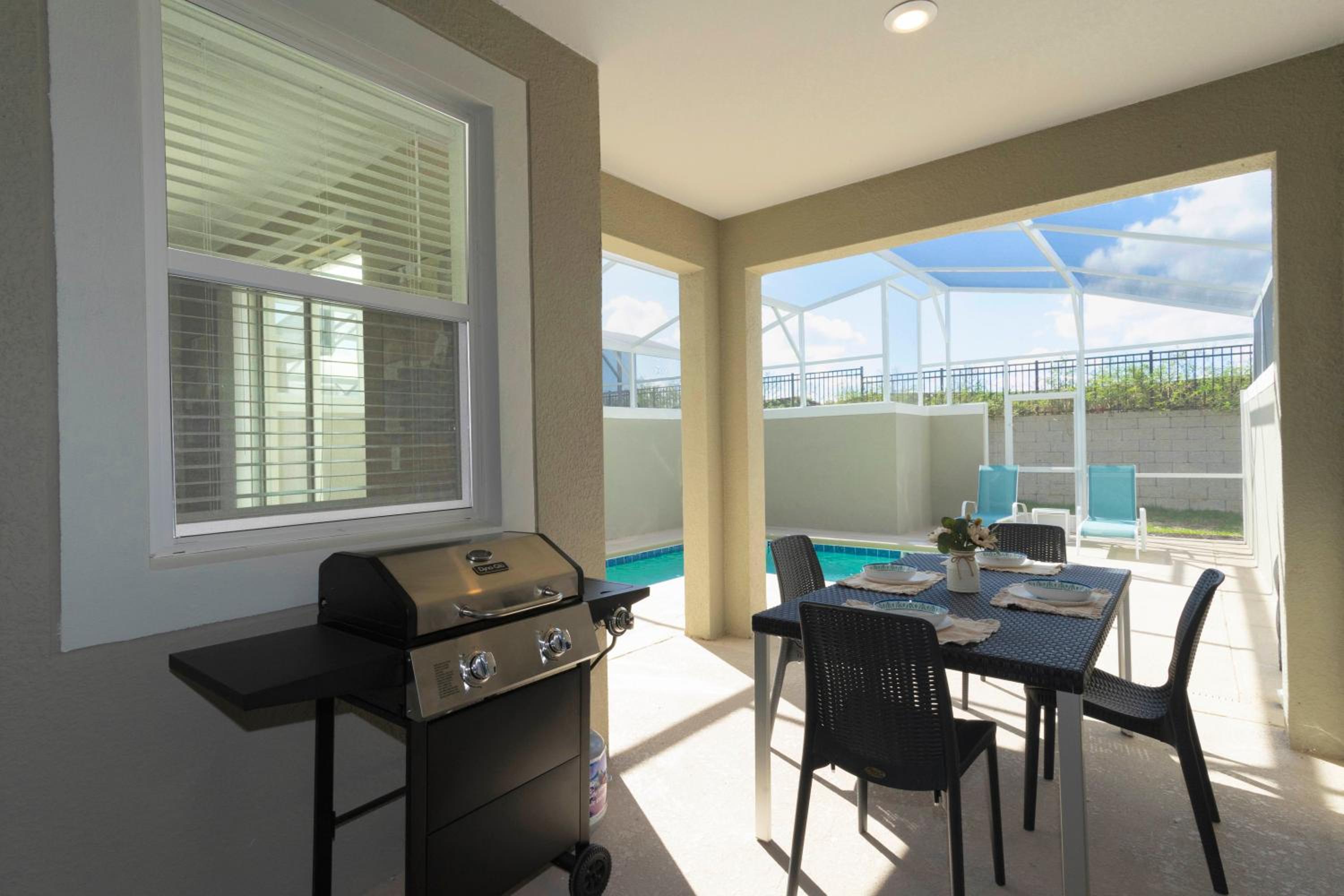 Gorgeous 4 Bd w/ Pool at Champions Gate Resort 1020