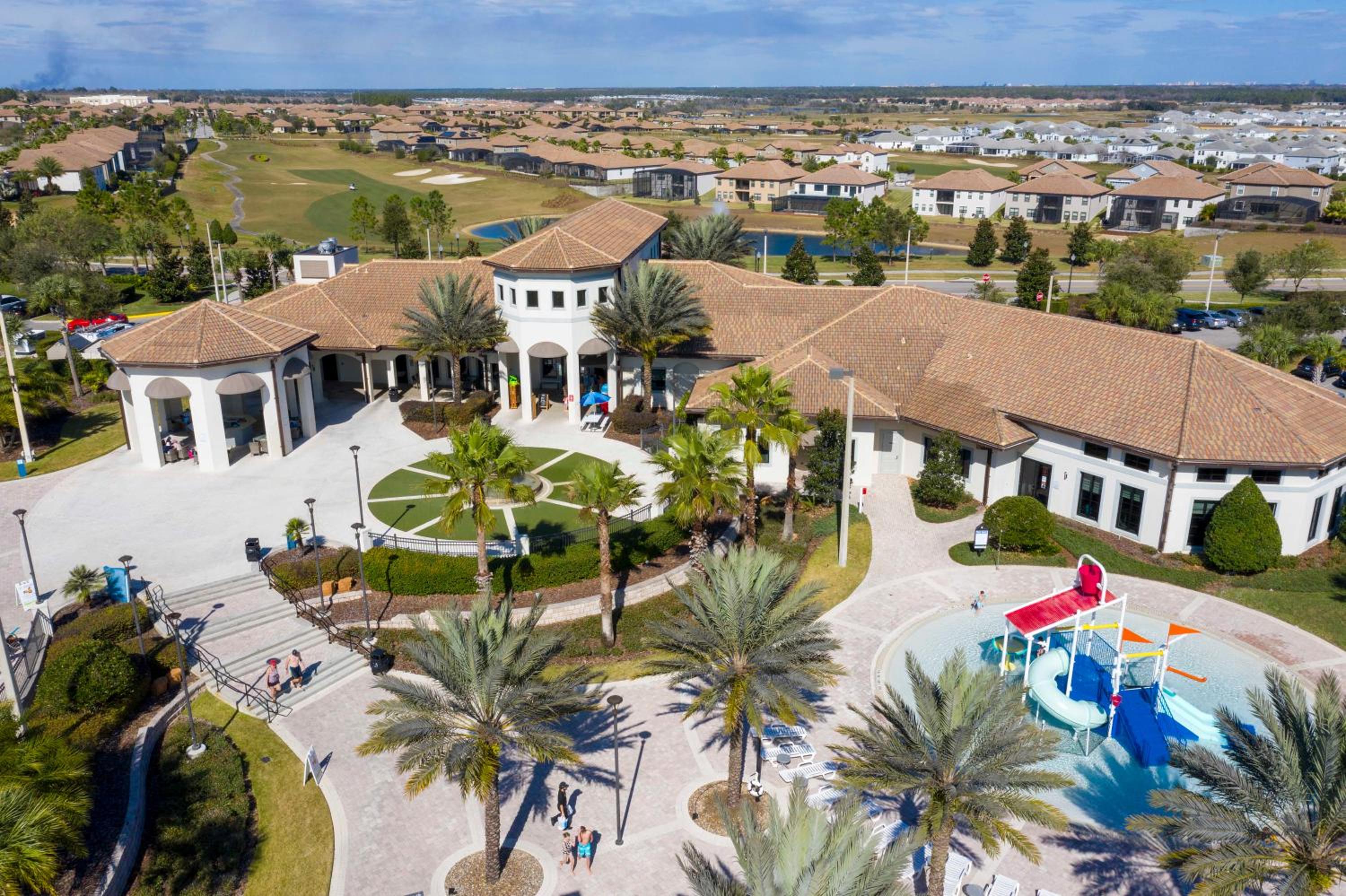 Gorgeous 4 Bd w/ Pool at Champions Gate Resort 1020