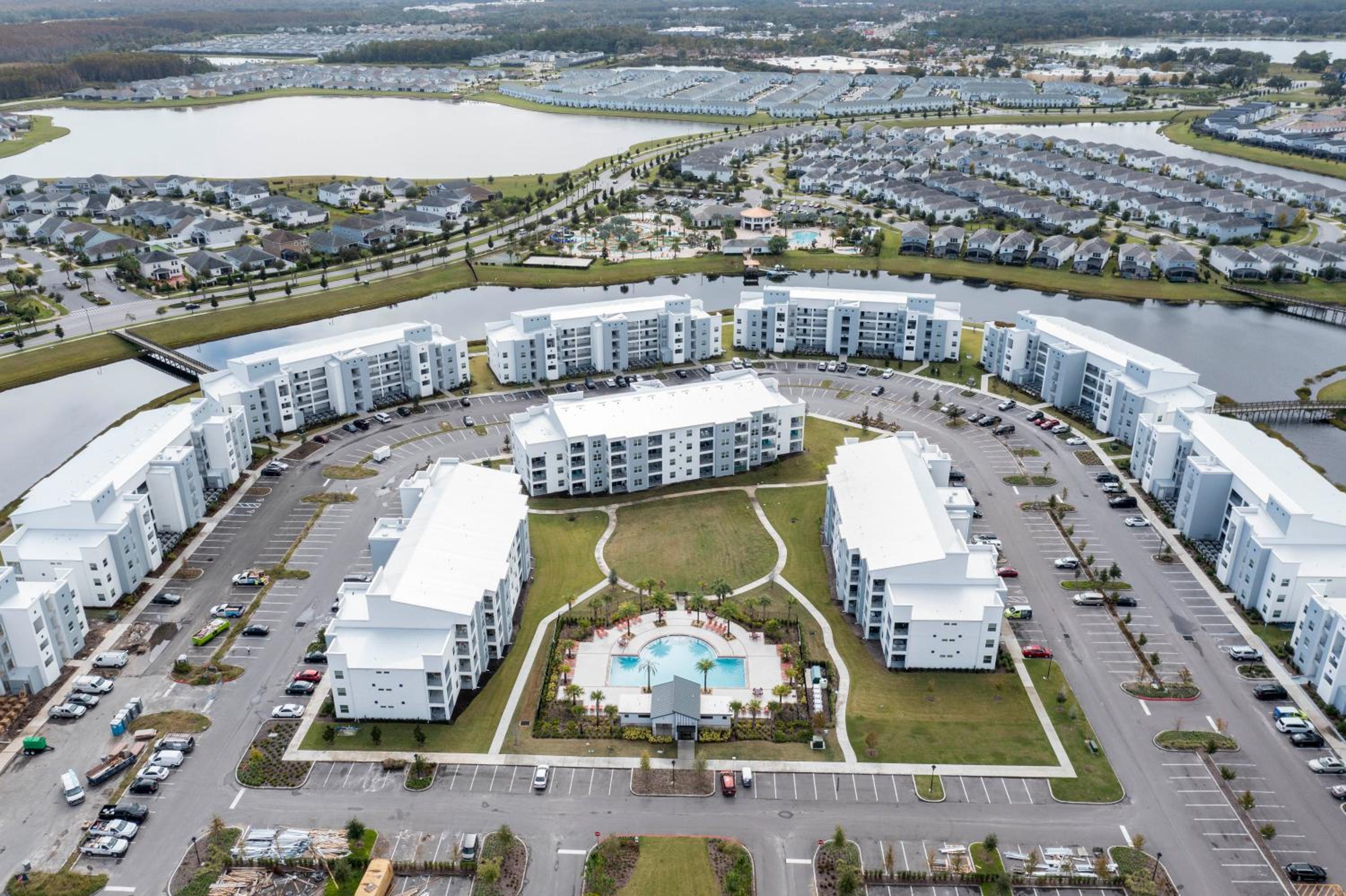 Family Friendly 2 Bd Close to Disney @ Storey Lake 105 3161 - Image 1