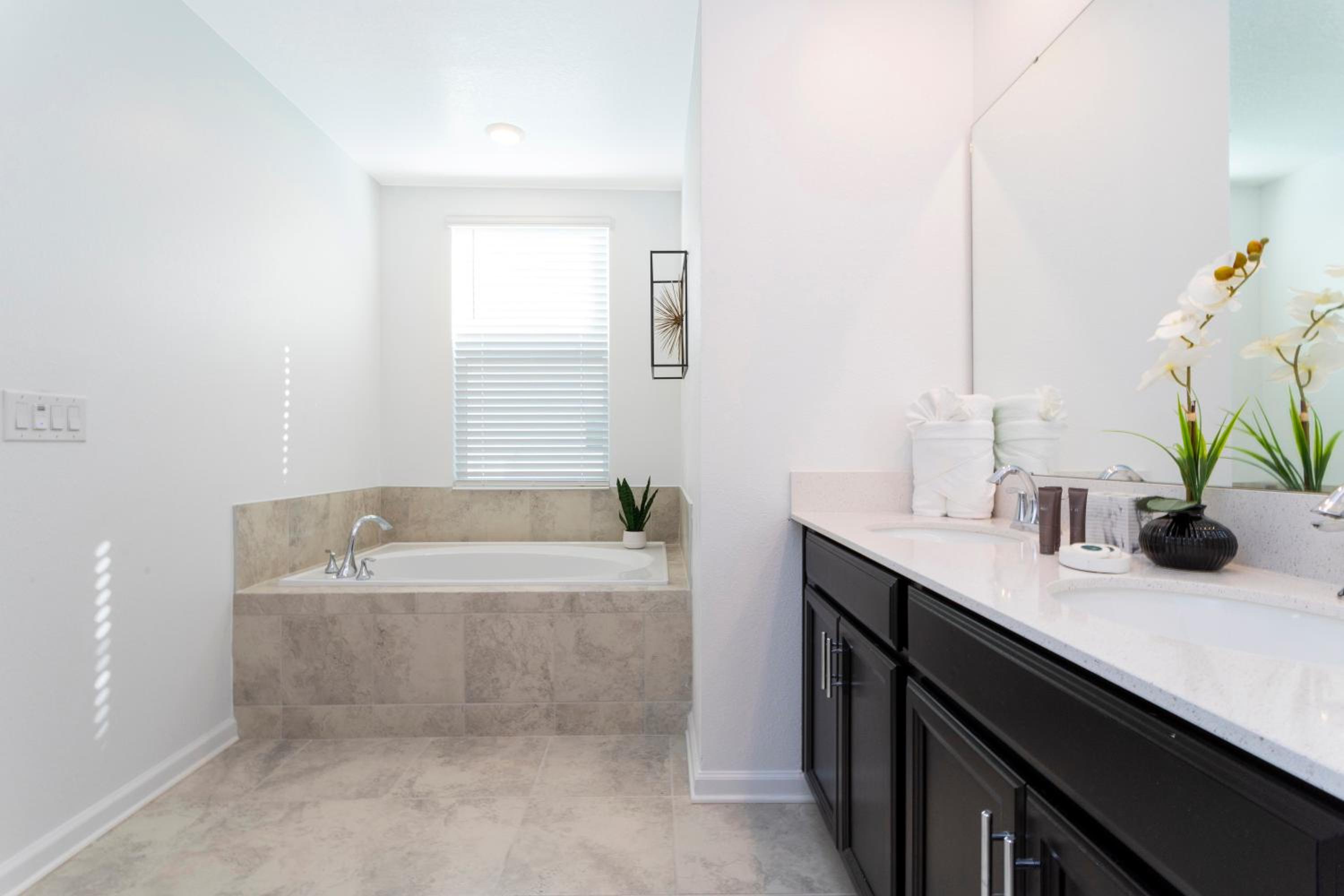 Luxury 2 Bd Apto Close to Disney @ Champions Gate 1071
