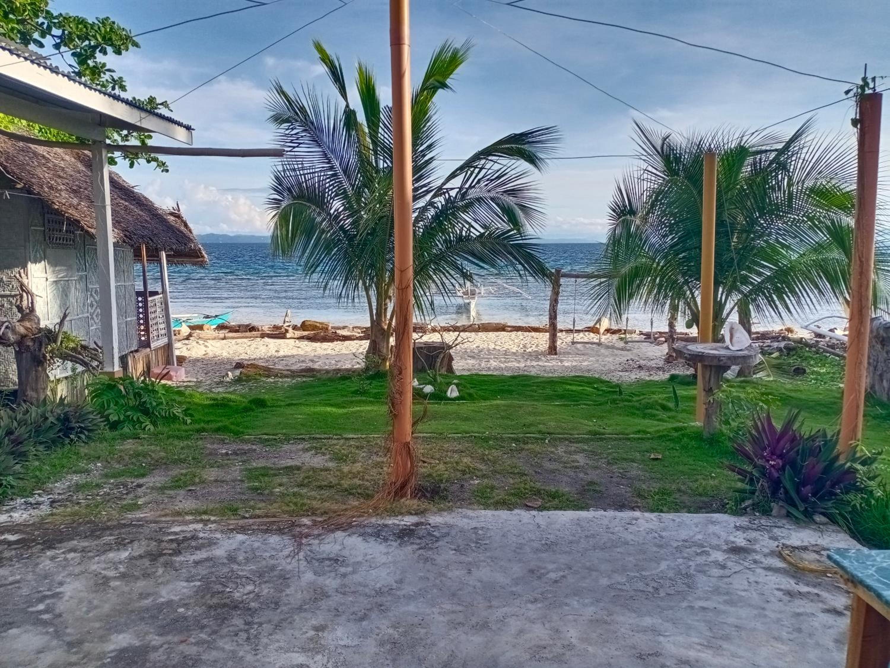 Nitasnipahut Pamilacan island