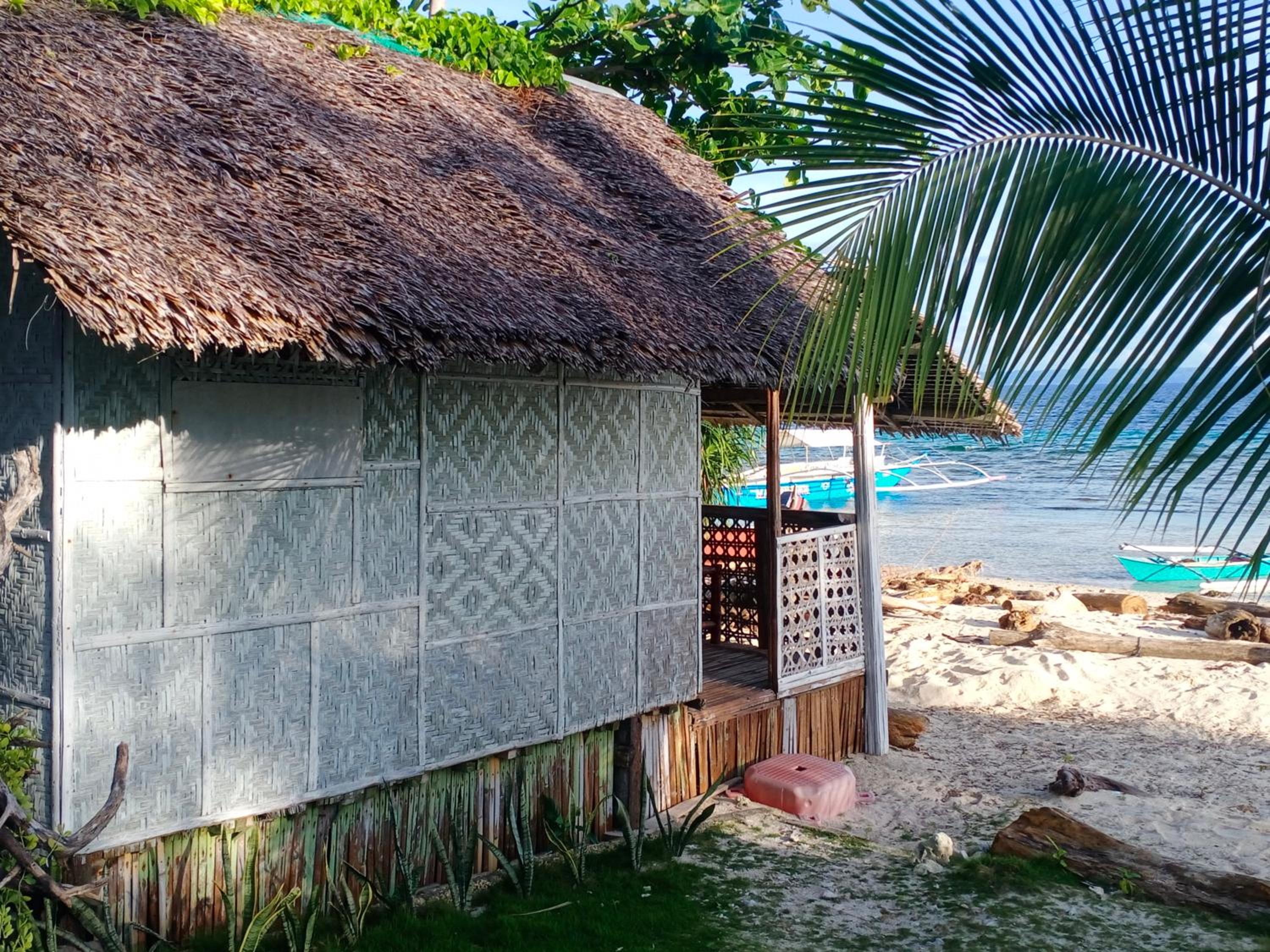 Nitasnipahut Pamilacan island