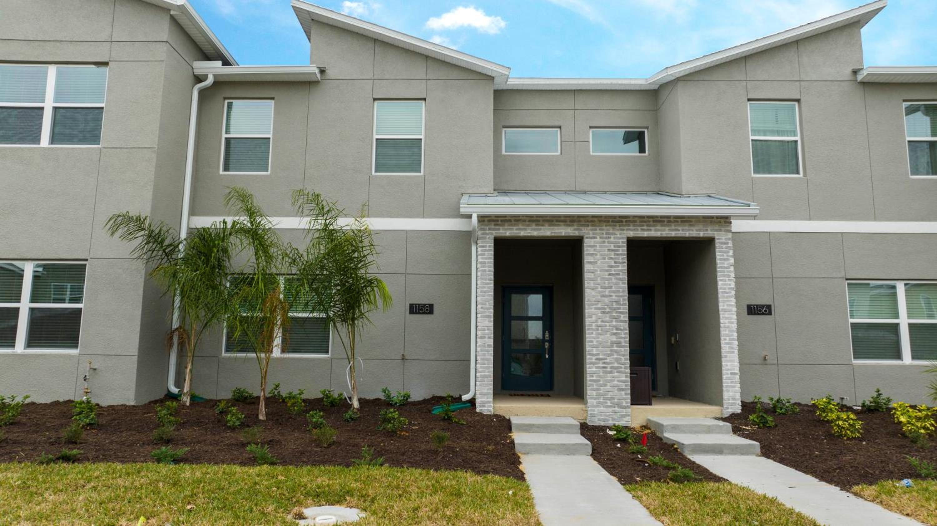Stunning 4 Bd w/ Pool Close to Disney @ Champions Gate 1158